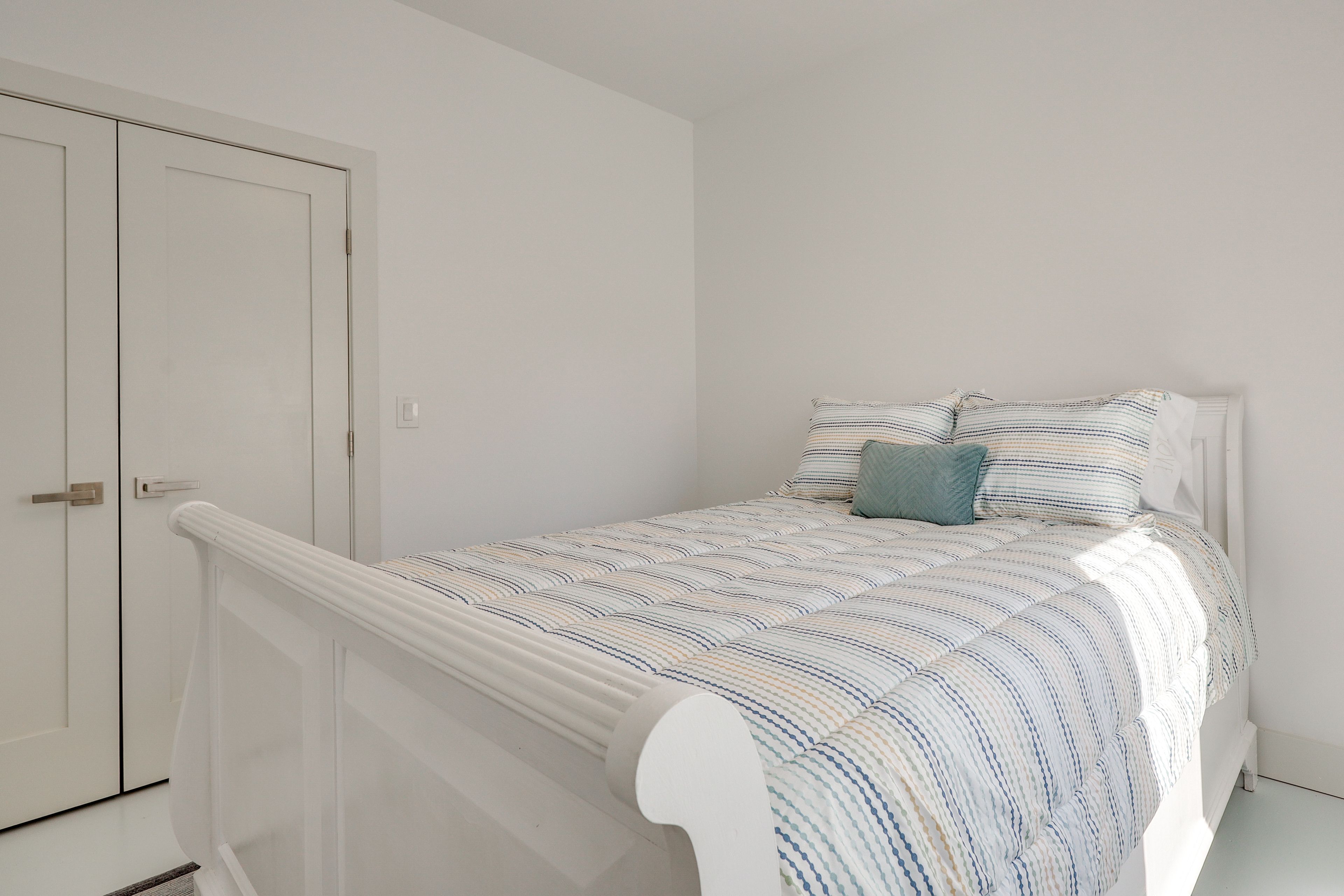 Bedroom 2 | Queen Bed