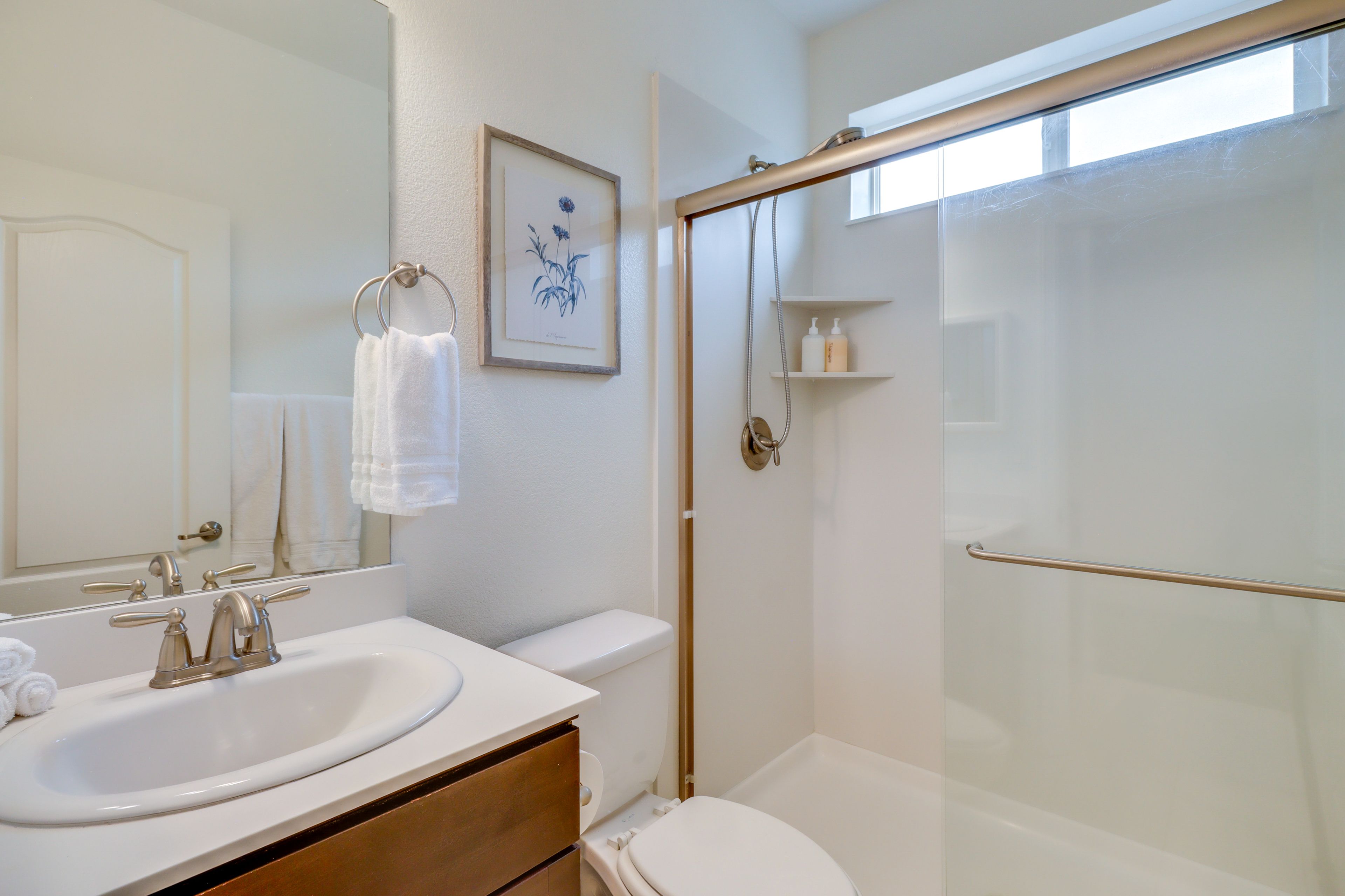 Bathroom | 1st Floor