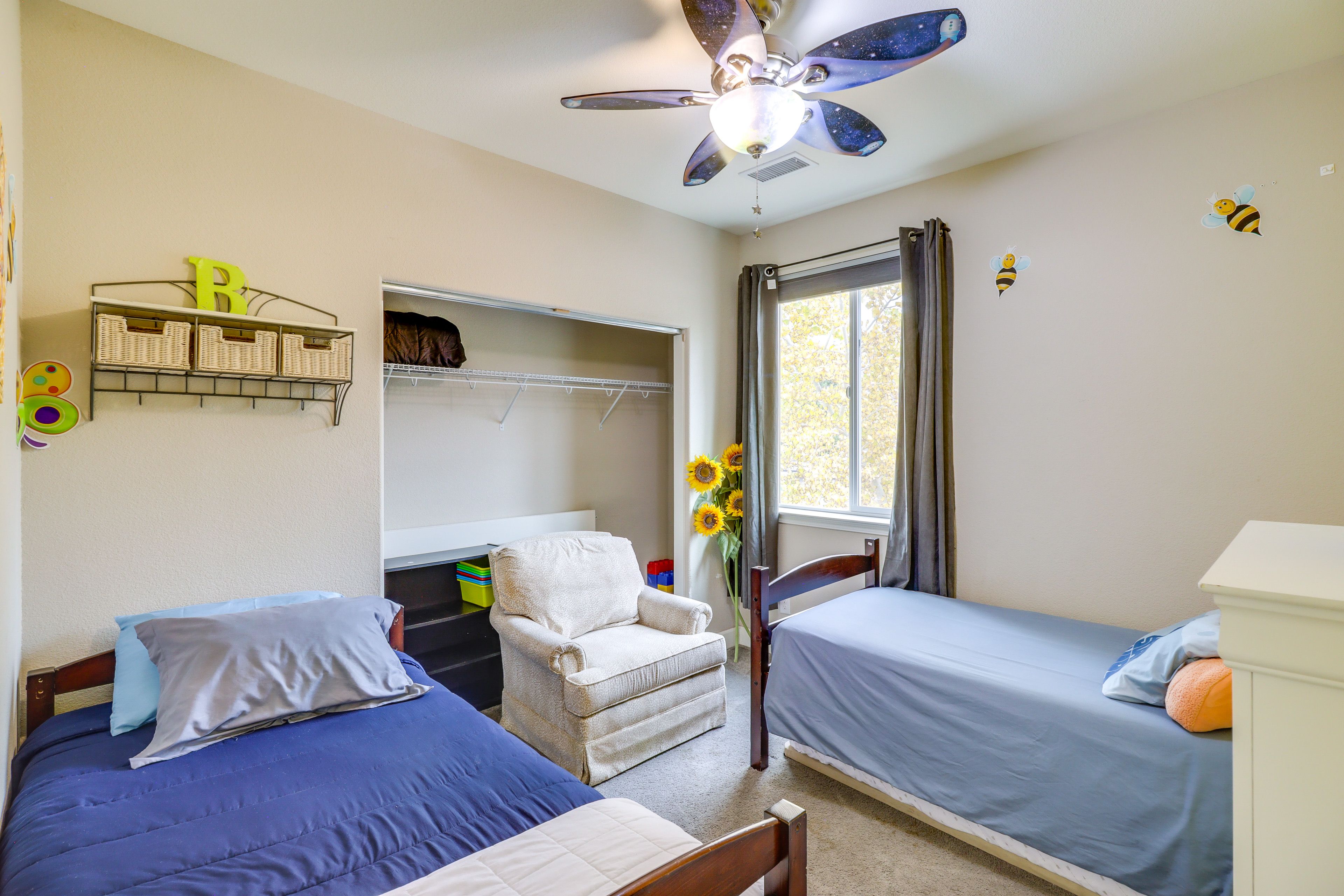 Bedroom 2 | 2 Twin Beds | 2nd Floor