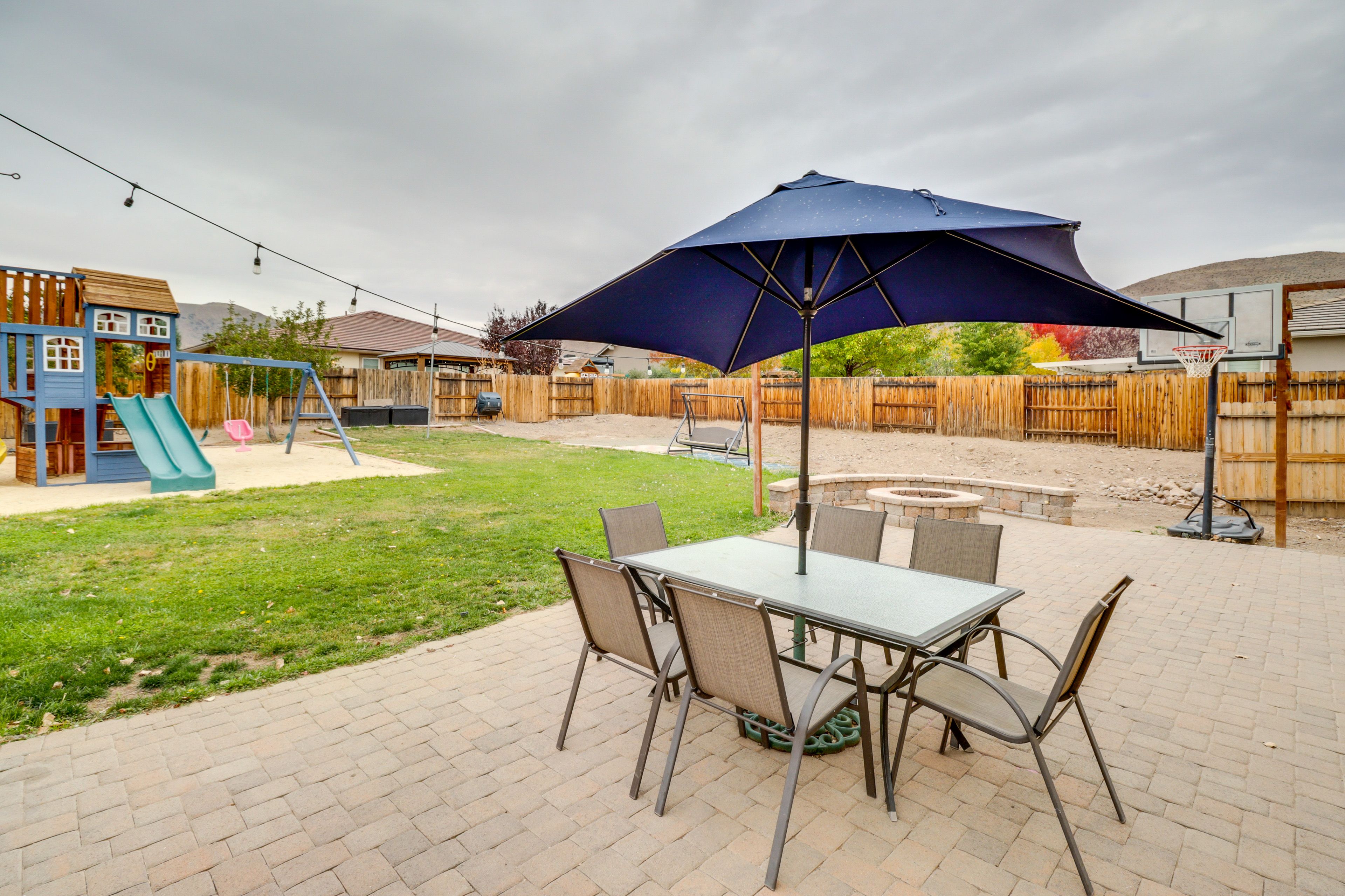 Shared Patio | Fire Pit | Basketball Hoop | Dining Area