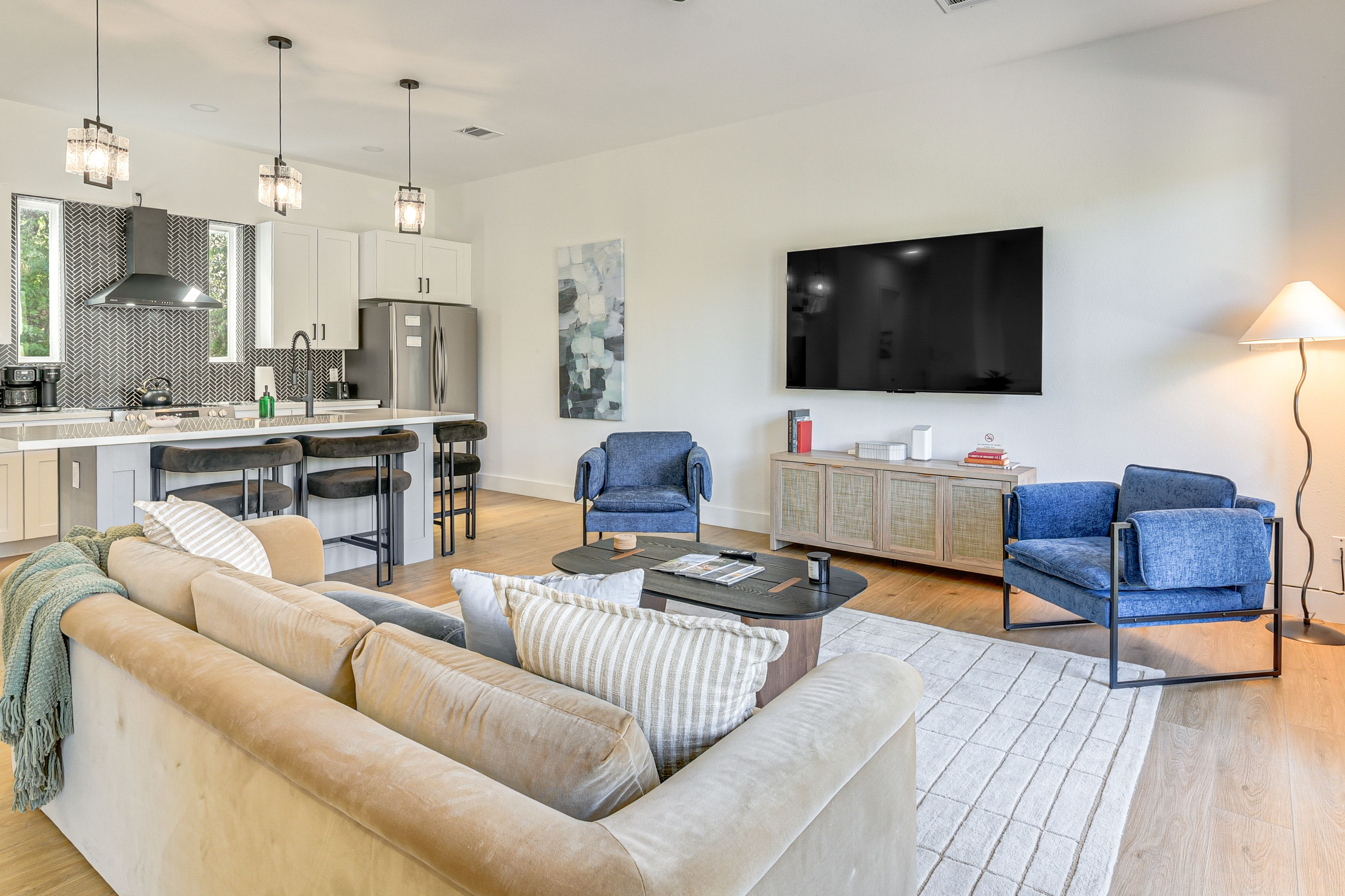 Houston Vacation Rental | 3BR | 3.5BA | 1,900 Sq Ft | Stairs Required