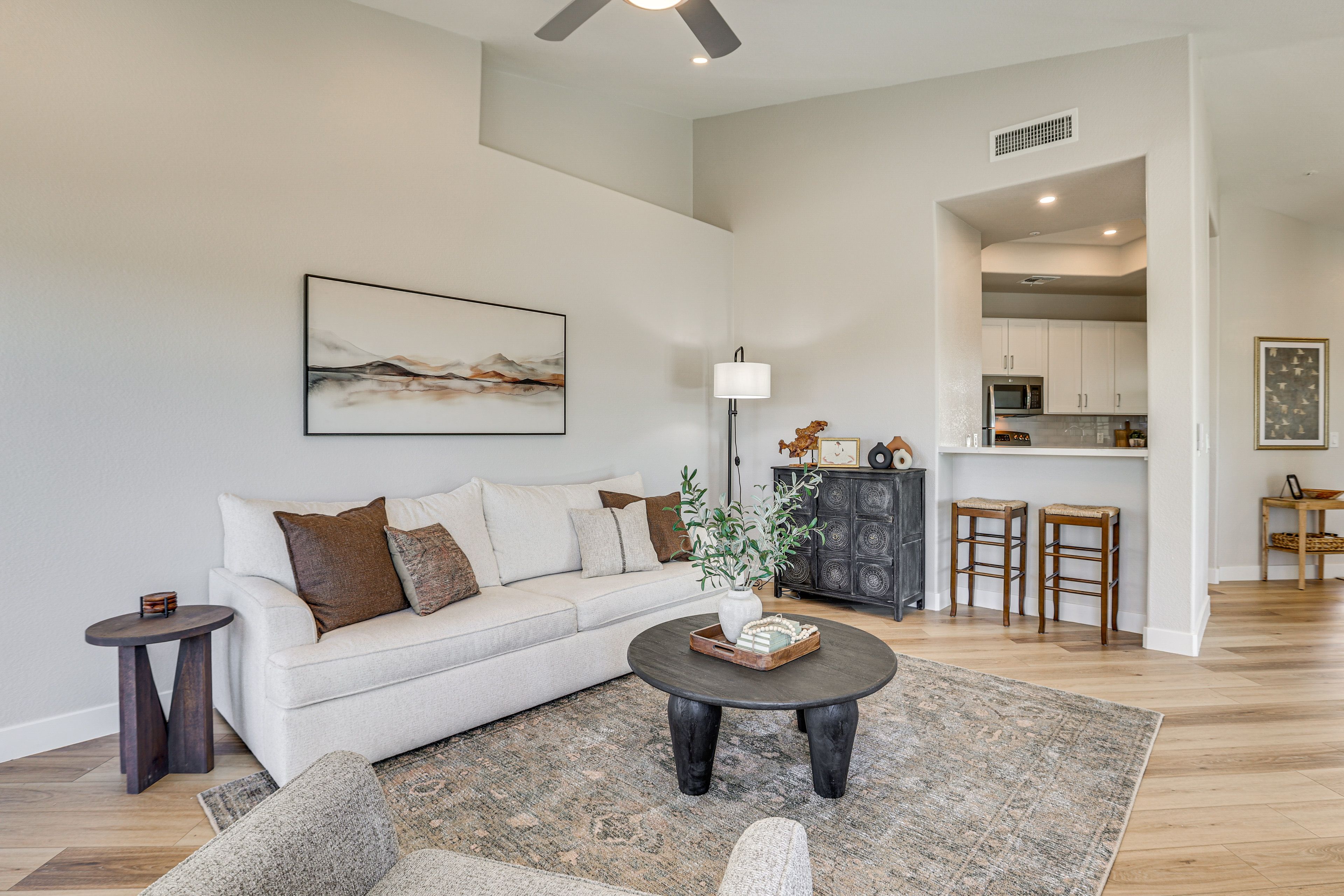 Living Room | Smart TV