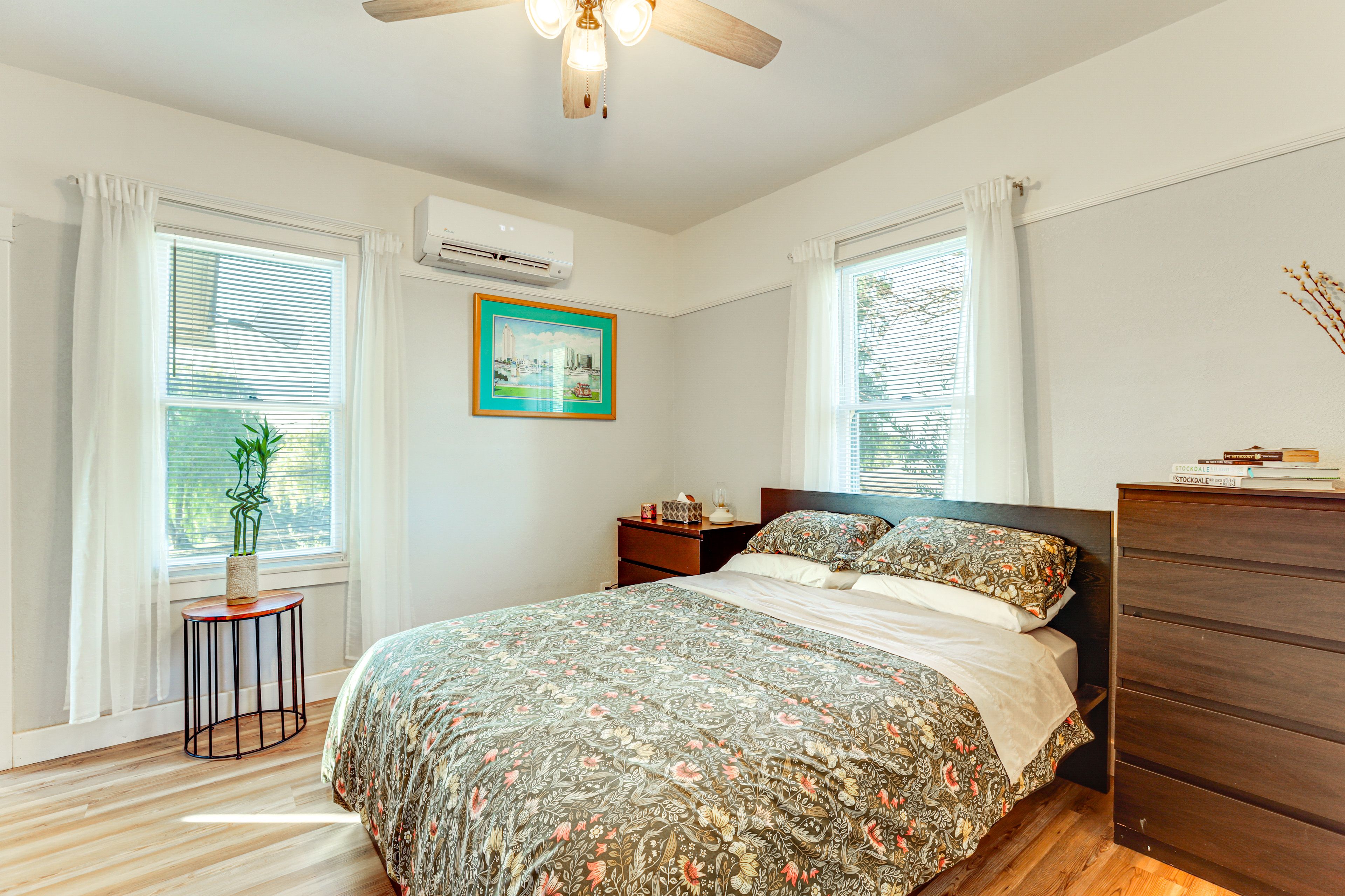 Bedroom 2 | Queen Bed