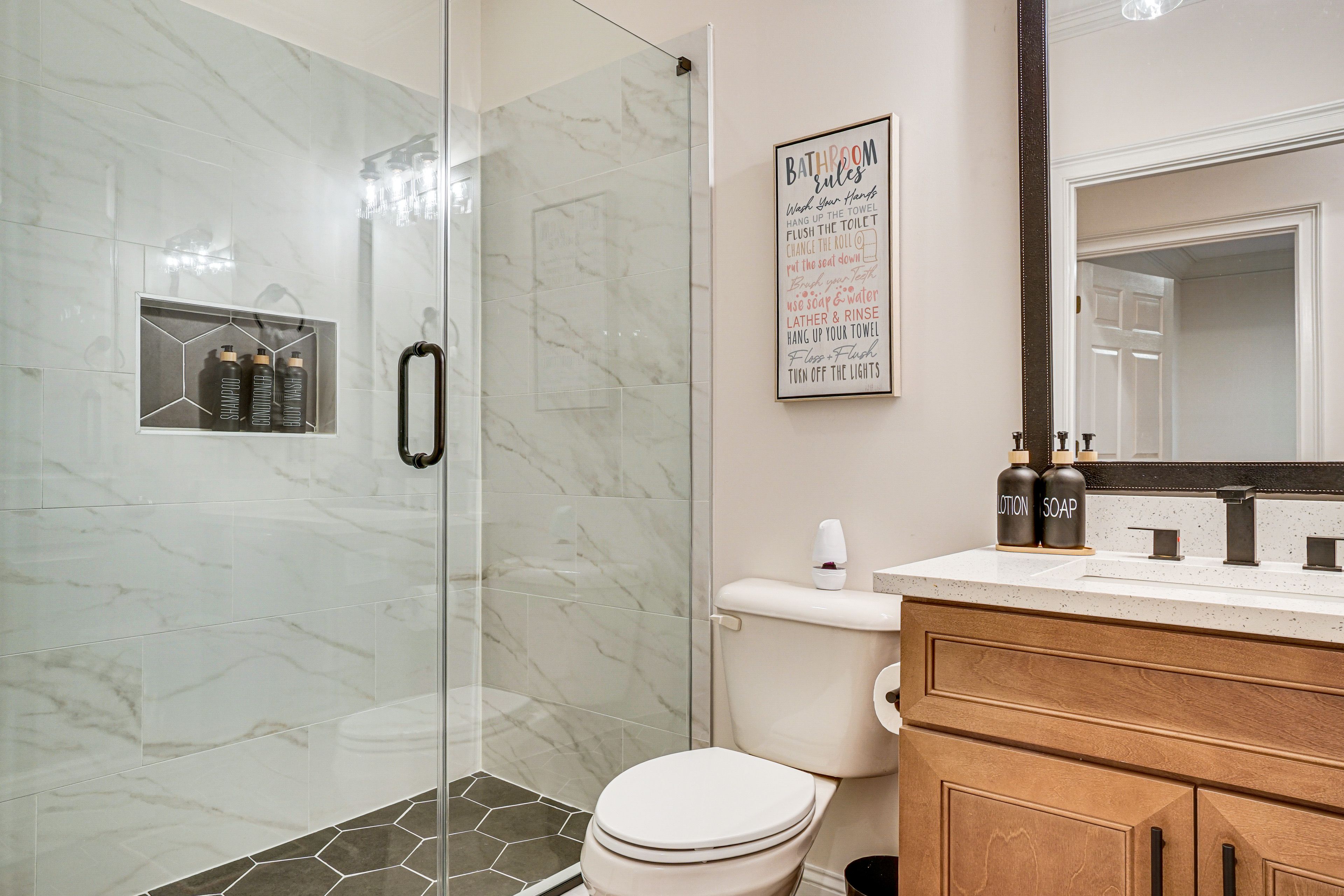 Full Bathroom | Main Floor