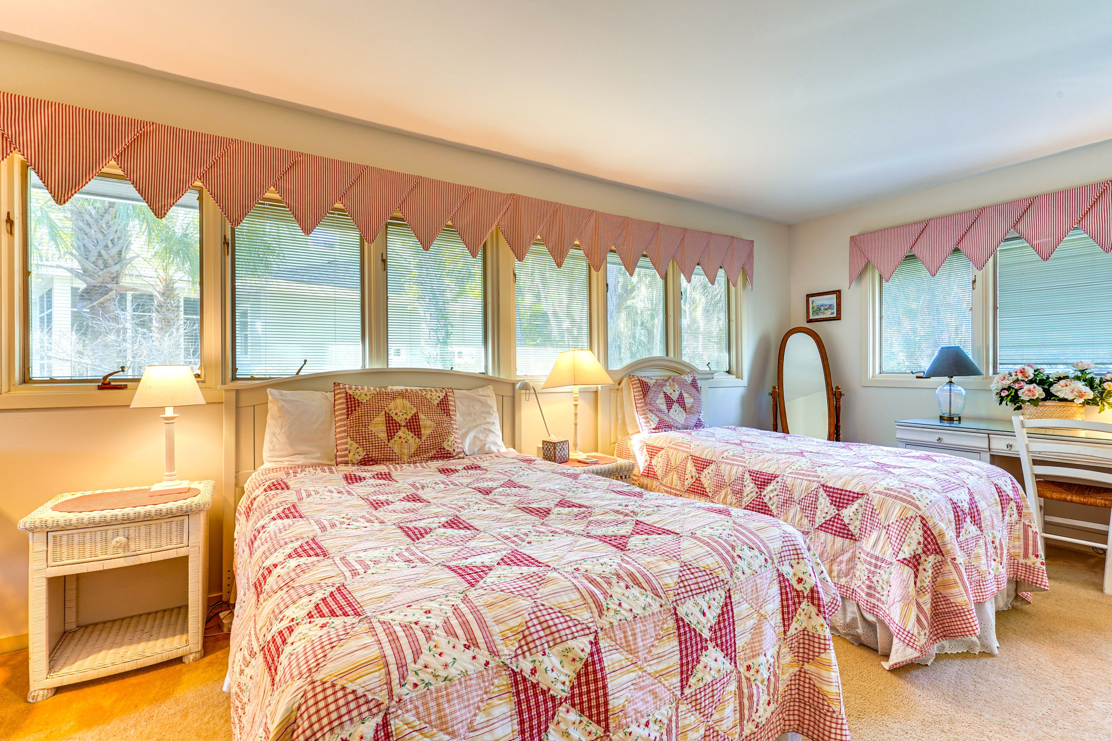 Bedroom 2 | Full Bed | Twin Bed