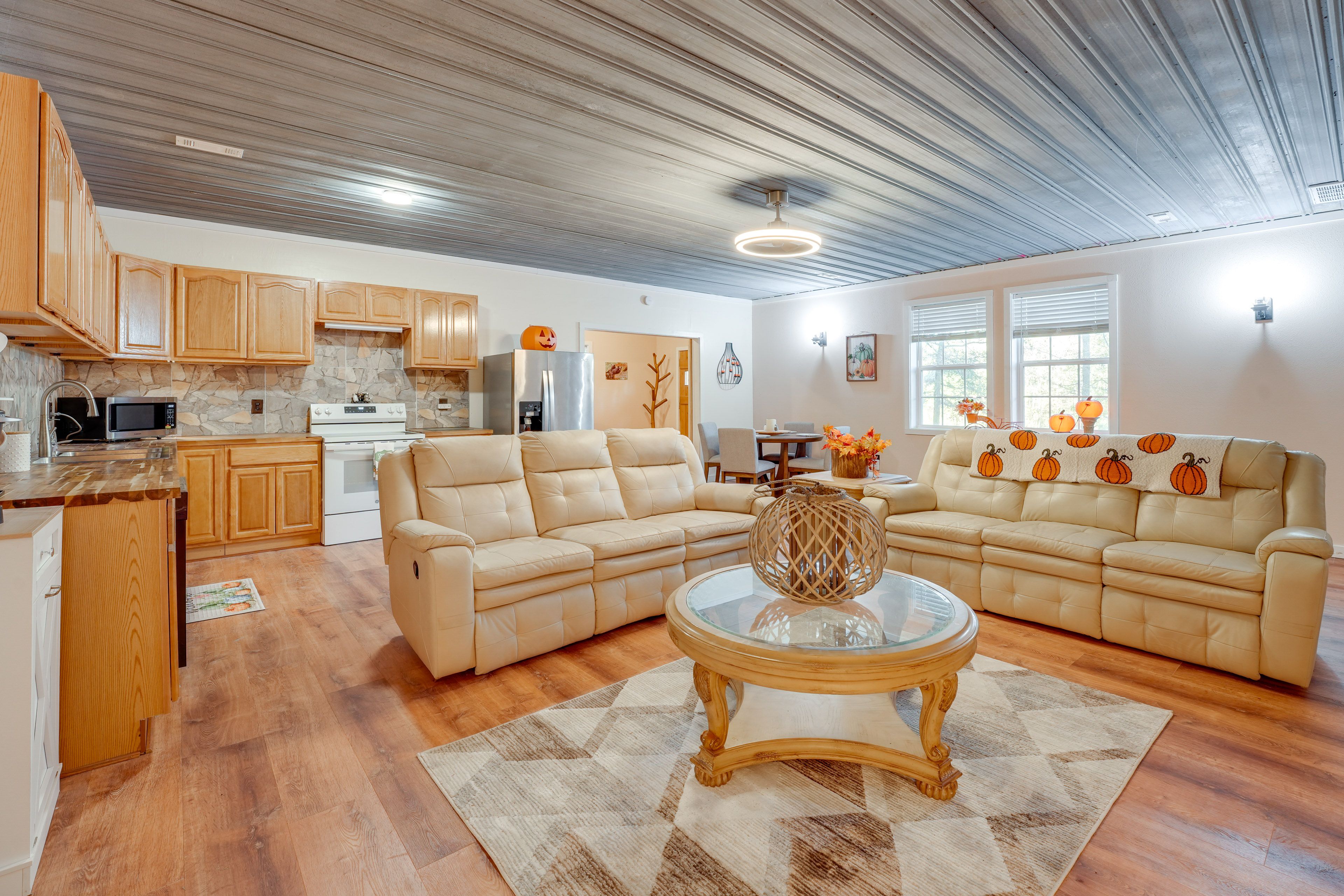 Calhoun Vacation Rental | 1BR | 1.5BA | 1,200 Sq Ft | Step-Free Access