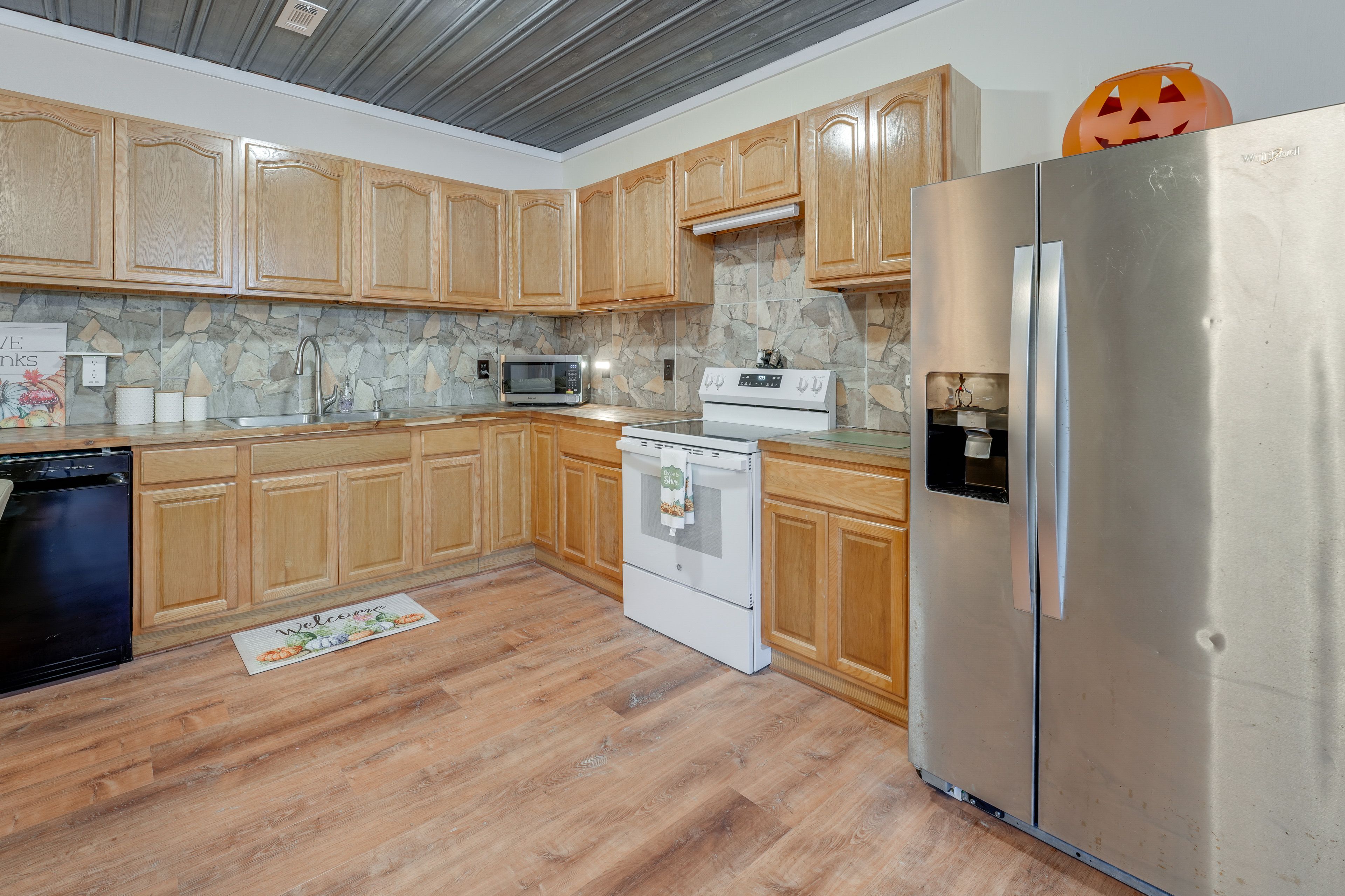 Kitchen | Drip & Keurig Coffee Makers