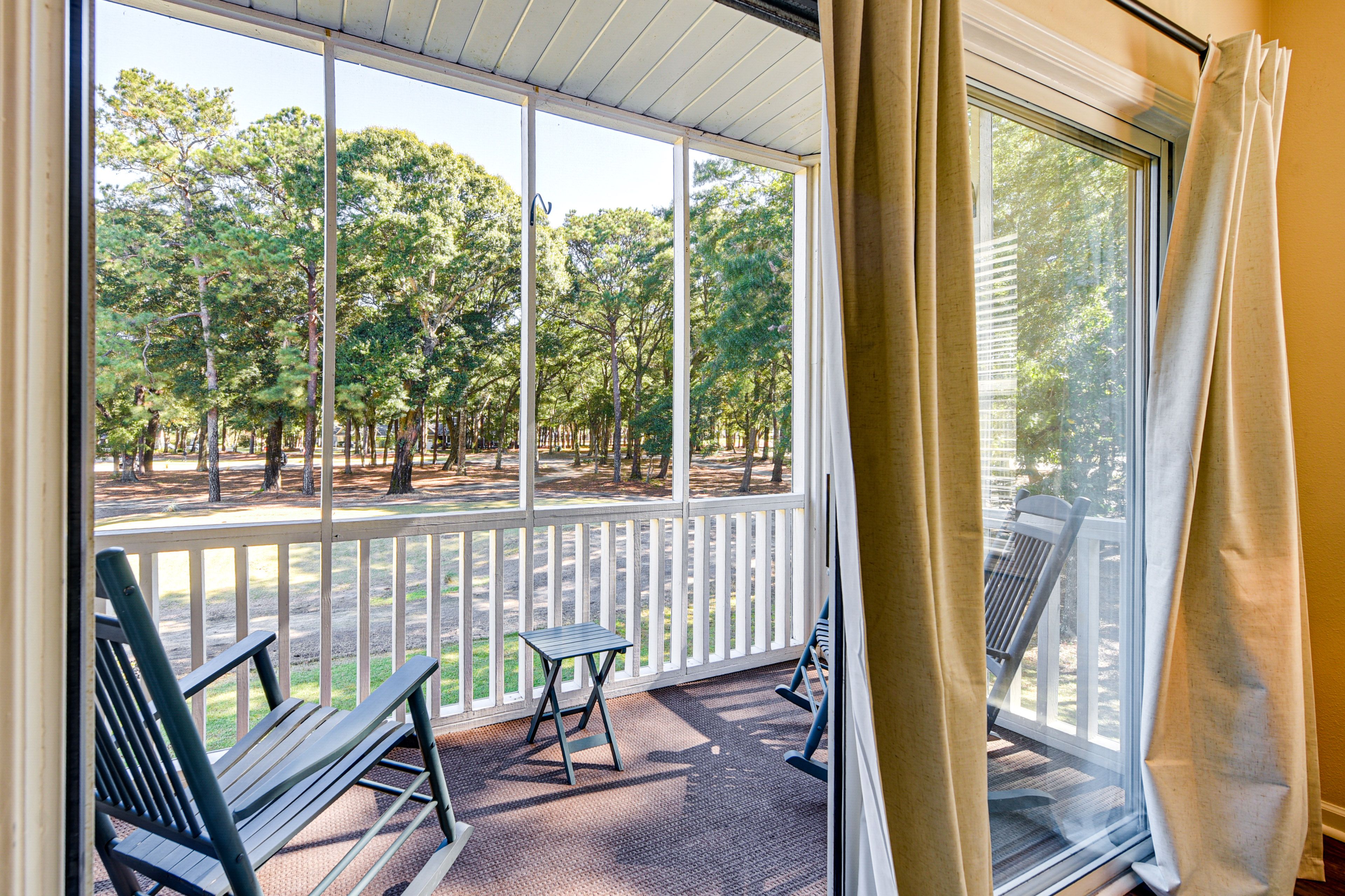 Screened Balcony | Golf Course Views