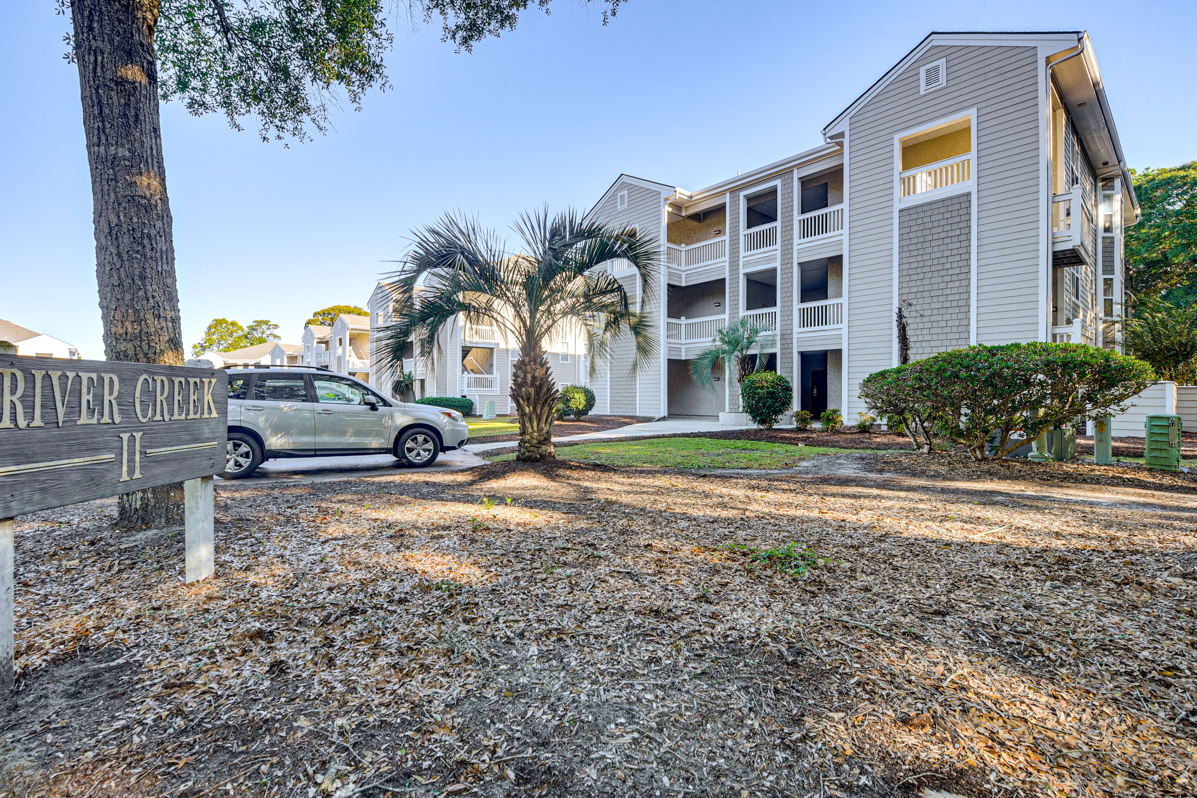 Parking | Community Parking Lot (First-Come, First-Served)