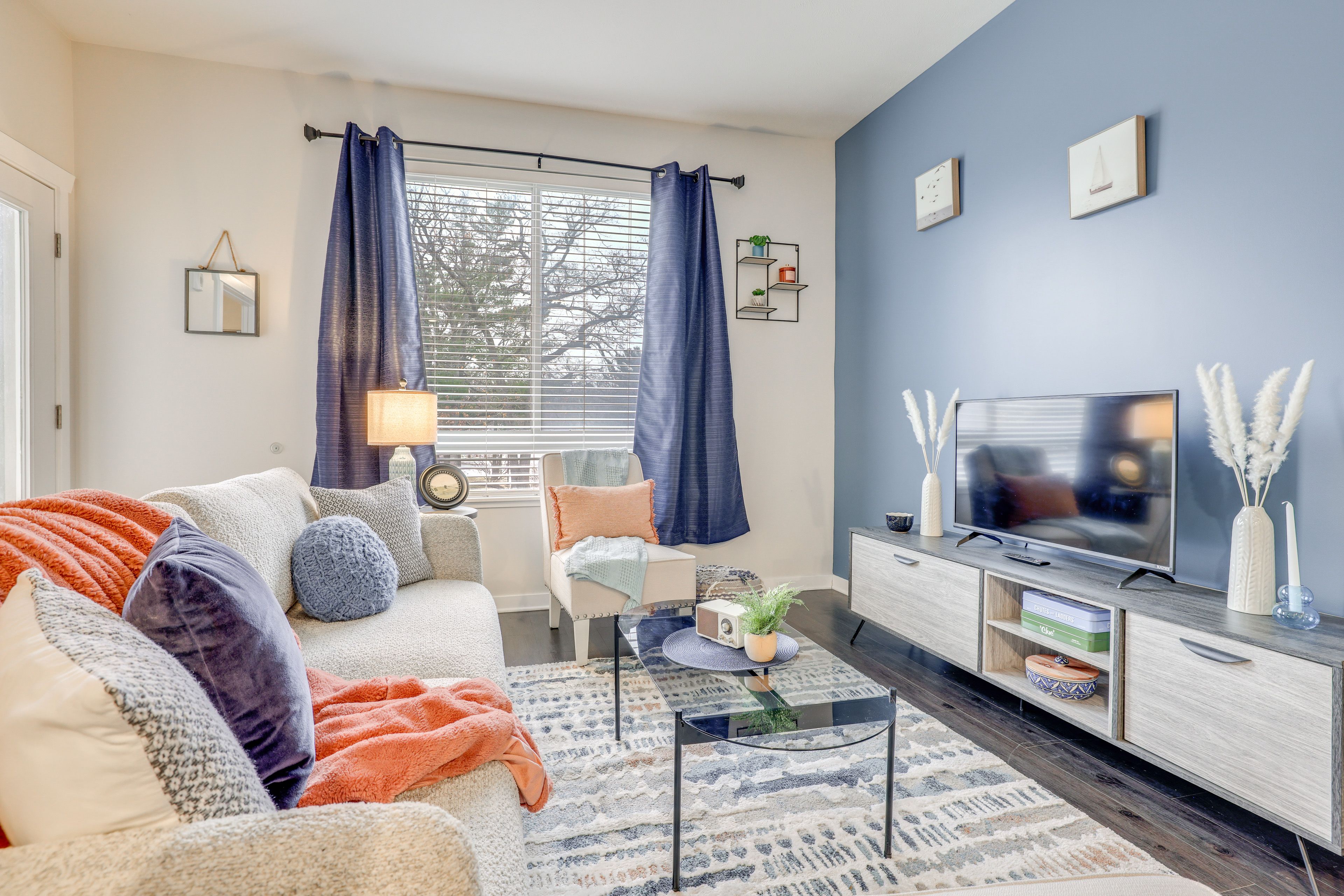 Living Area | Sleeper Sofa | Smart TV | Books | Board Games