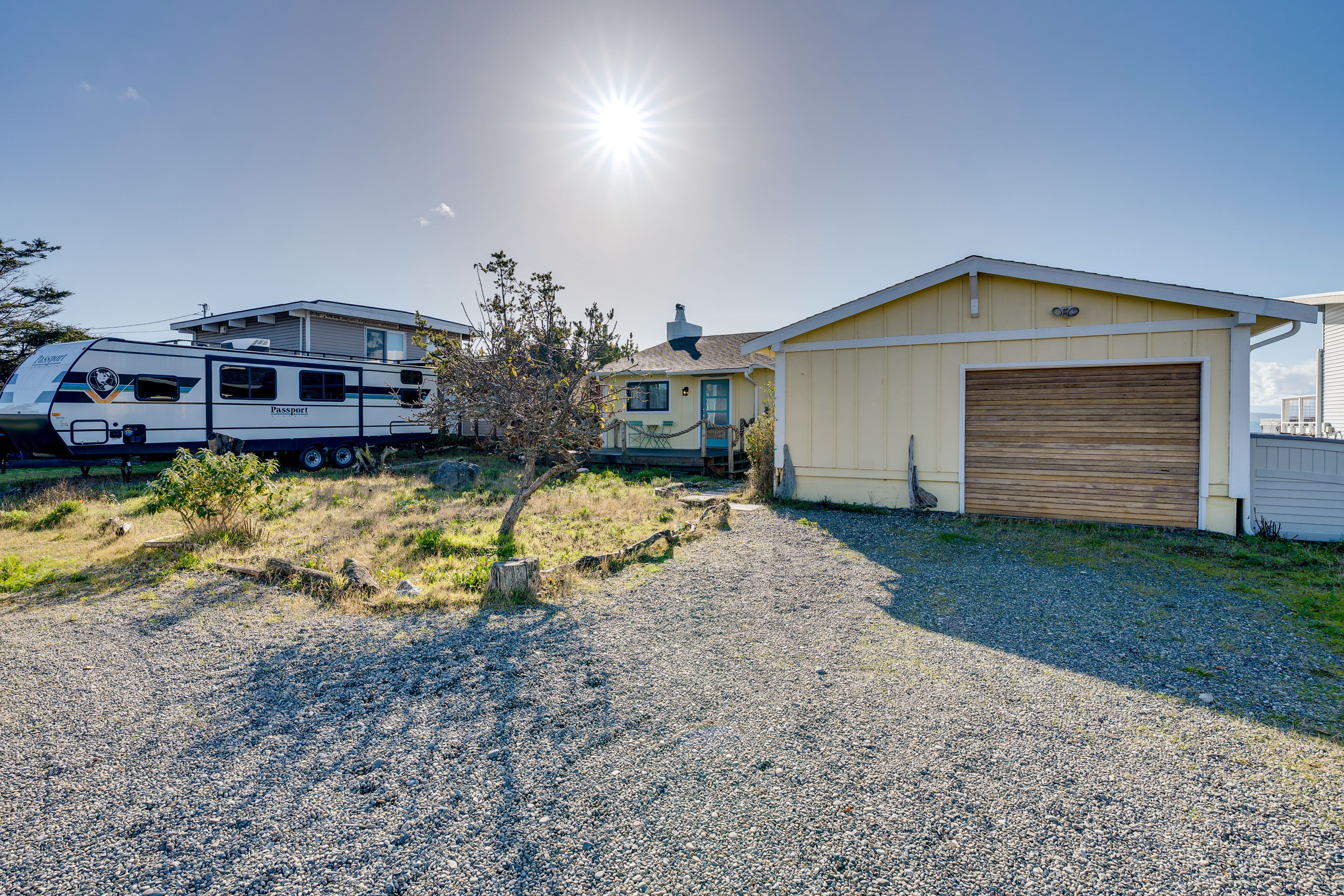 Parking | Driveway (3 Vehicles)