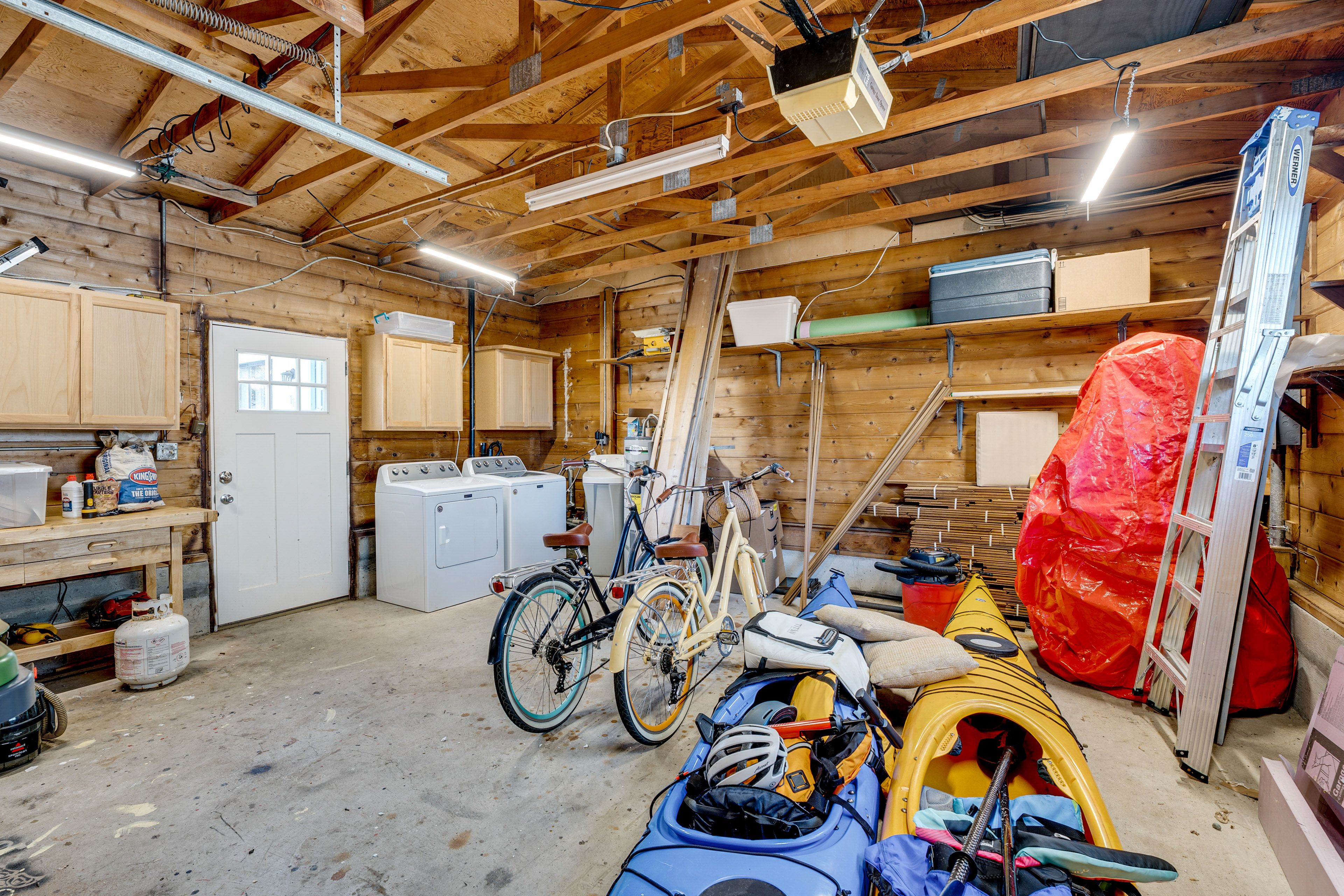 Bicycles & Kayaks Provided | Washer & Dryer