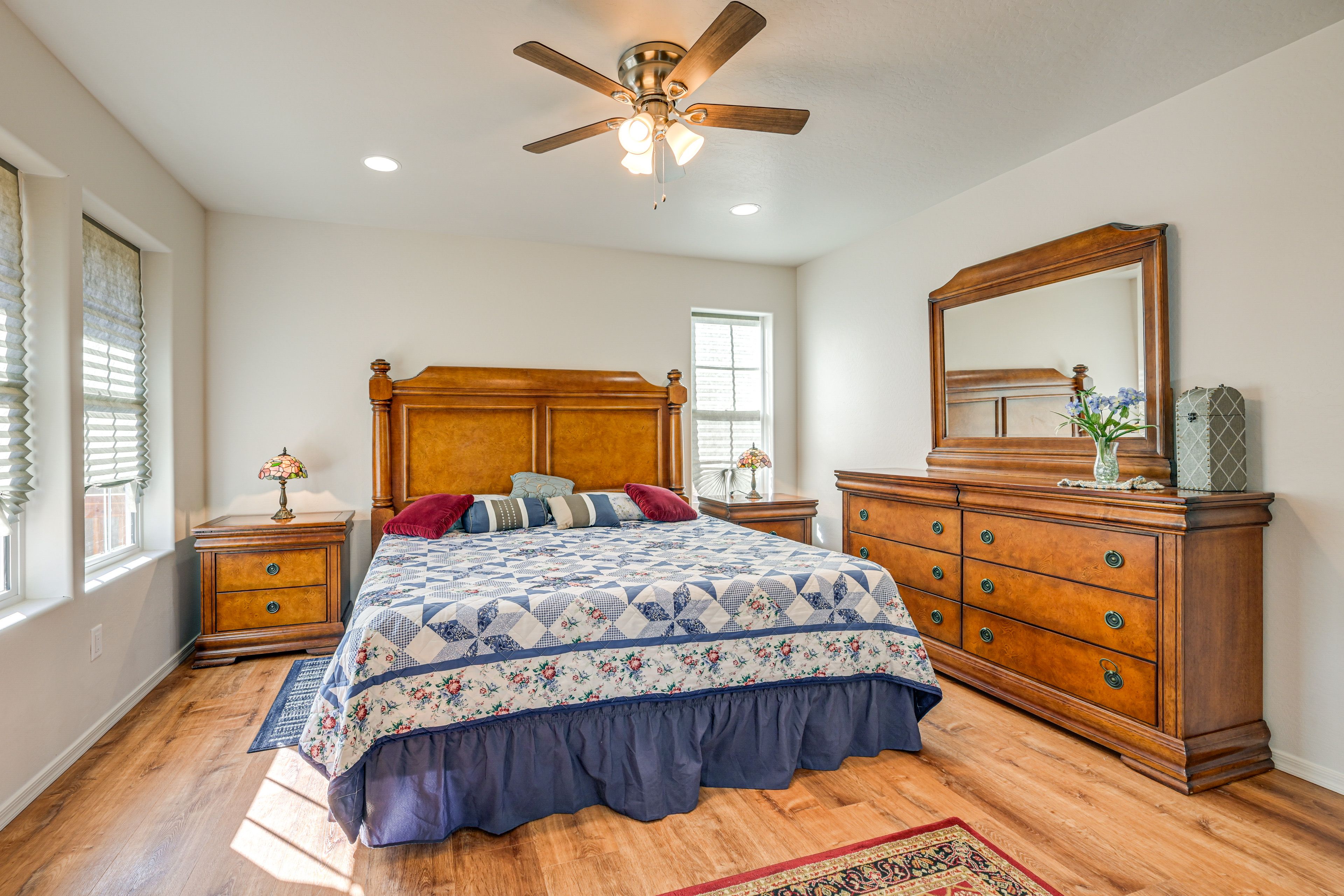 Bedroom 1 | 1st Floor | King Bed | En-Suite Bathroom