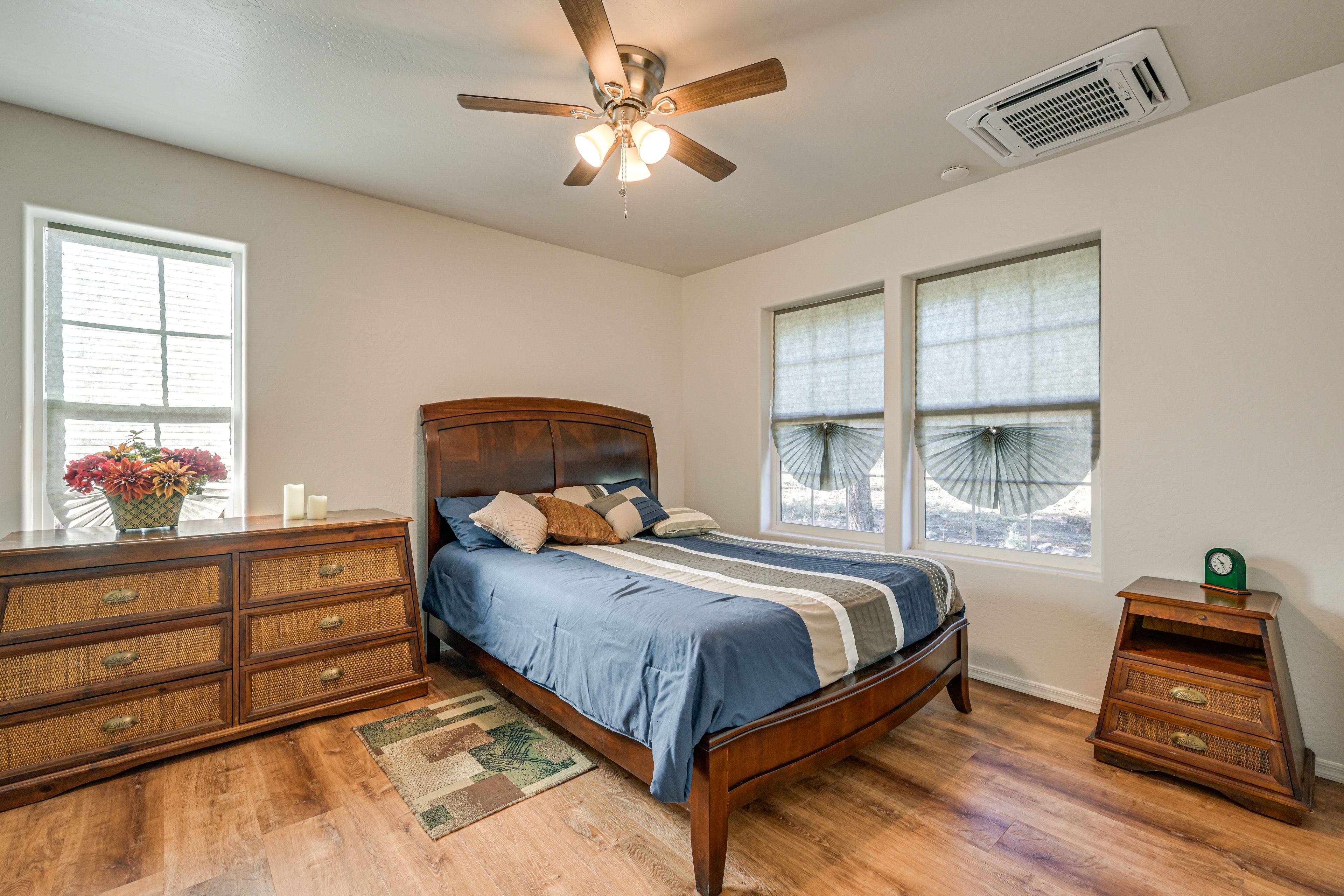 Bedroom 2 | 1st Floor | Queen Bed | Linens Provided
