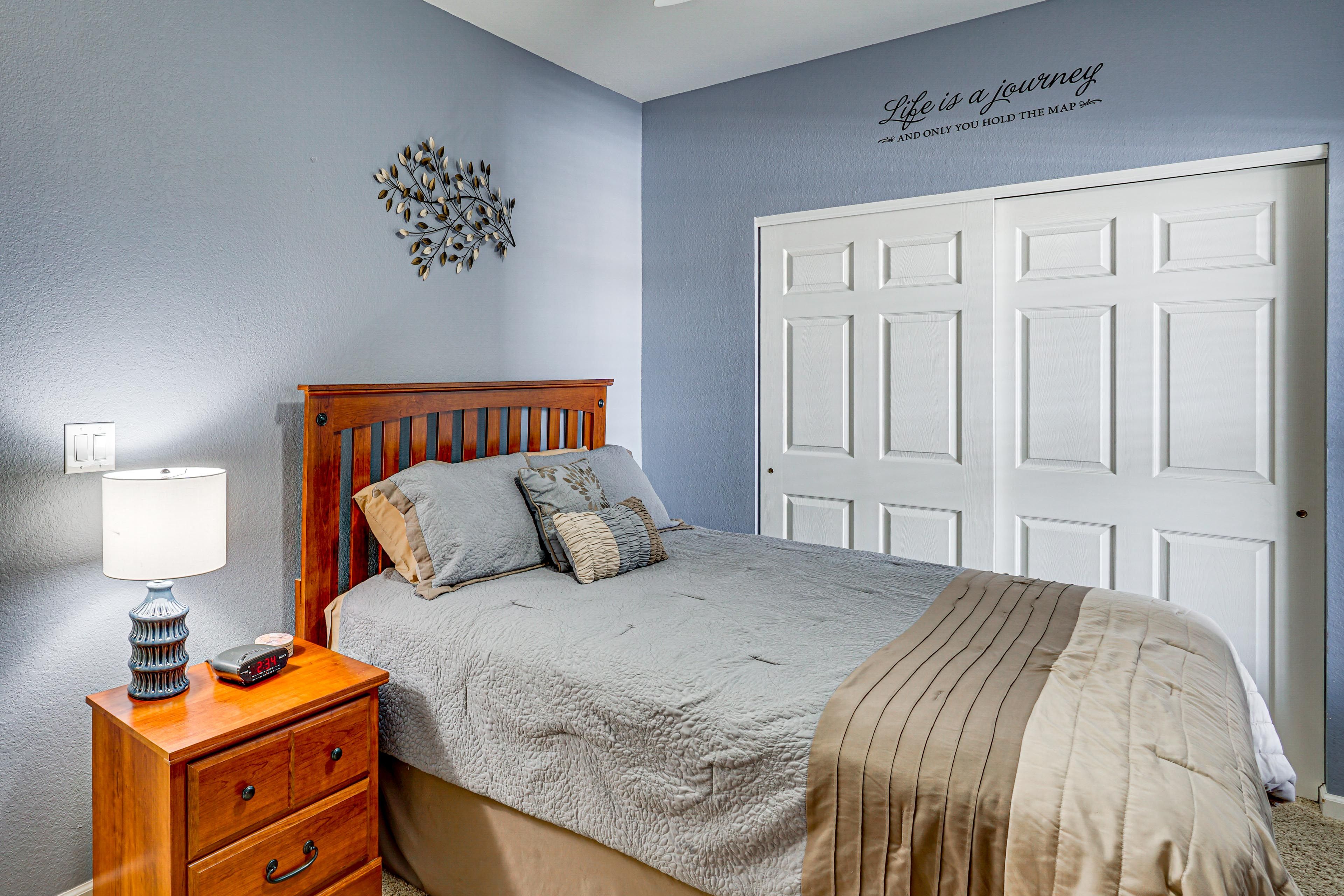 Bedroom 3 | Queen Bed