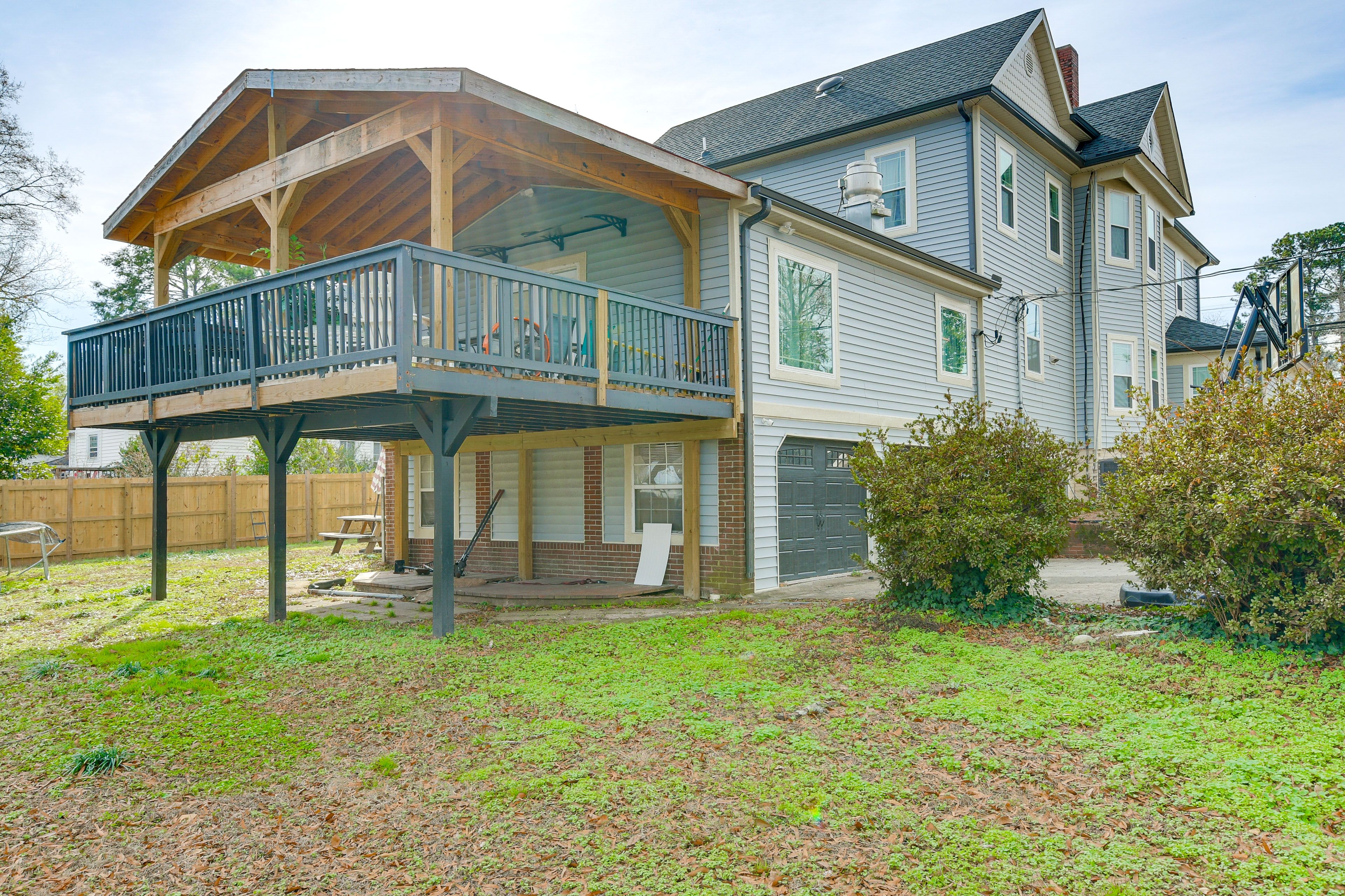 Property Exterior | Driveway/Lawn (8 Vehicles) | No Garage Parking