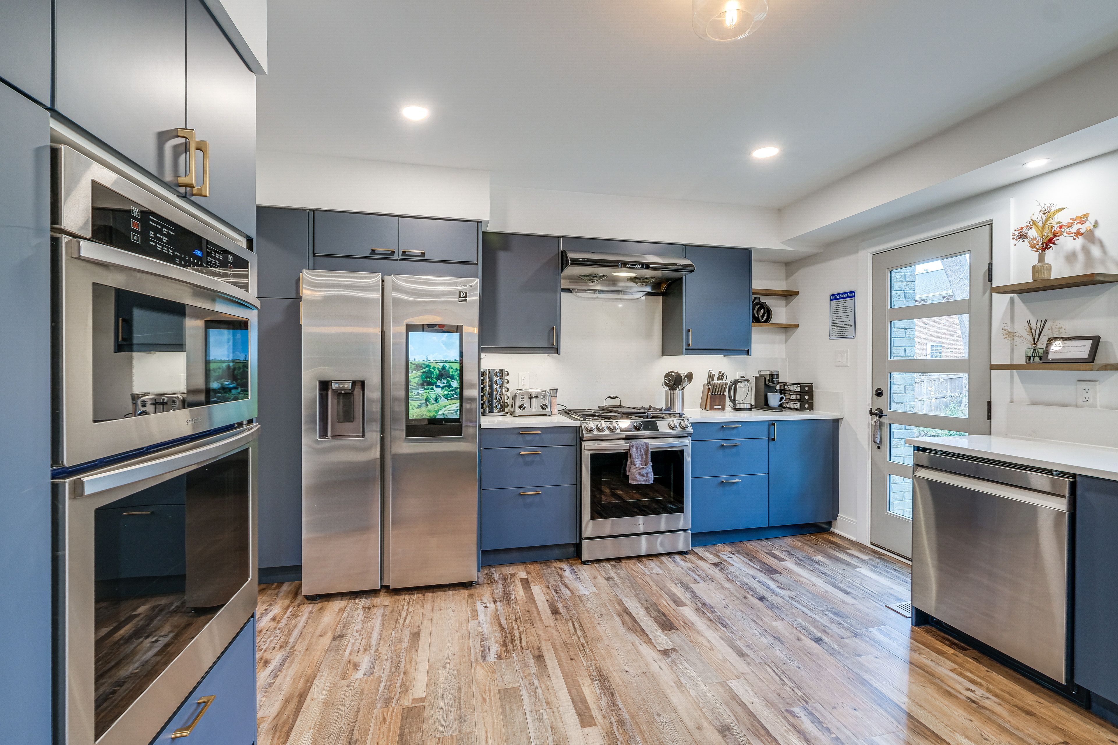 Kitchen | Main Level