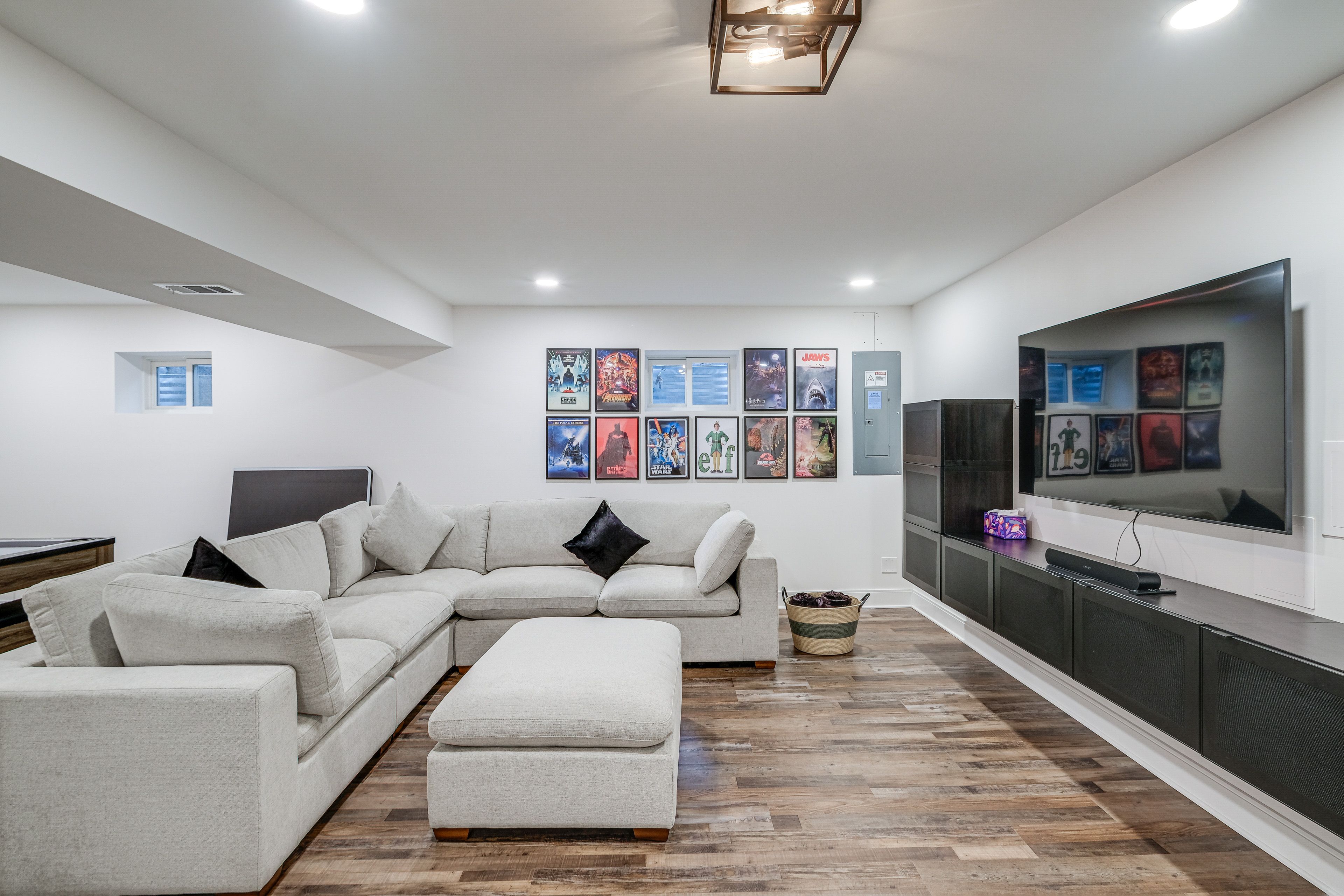 Den | Smart TV | Pool Table | Lower Level