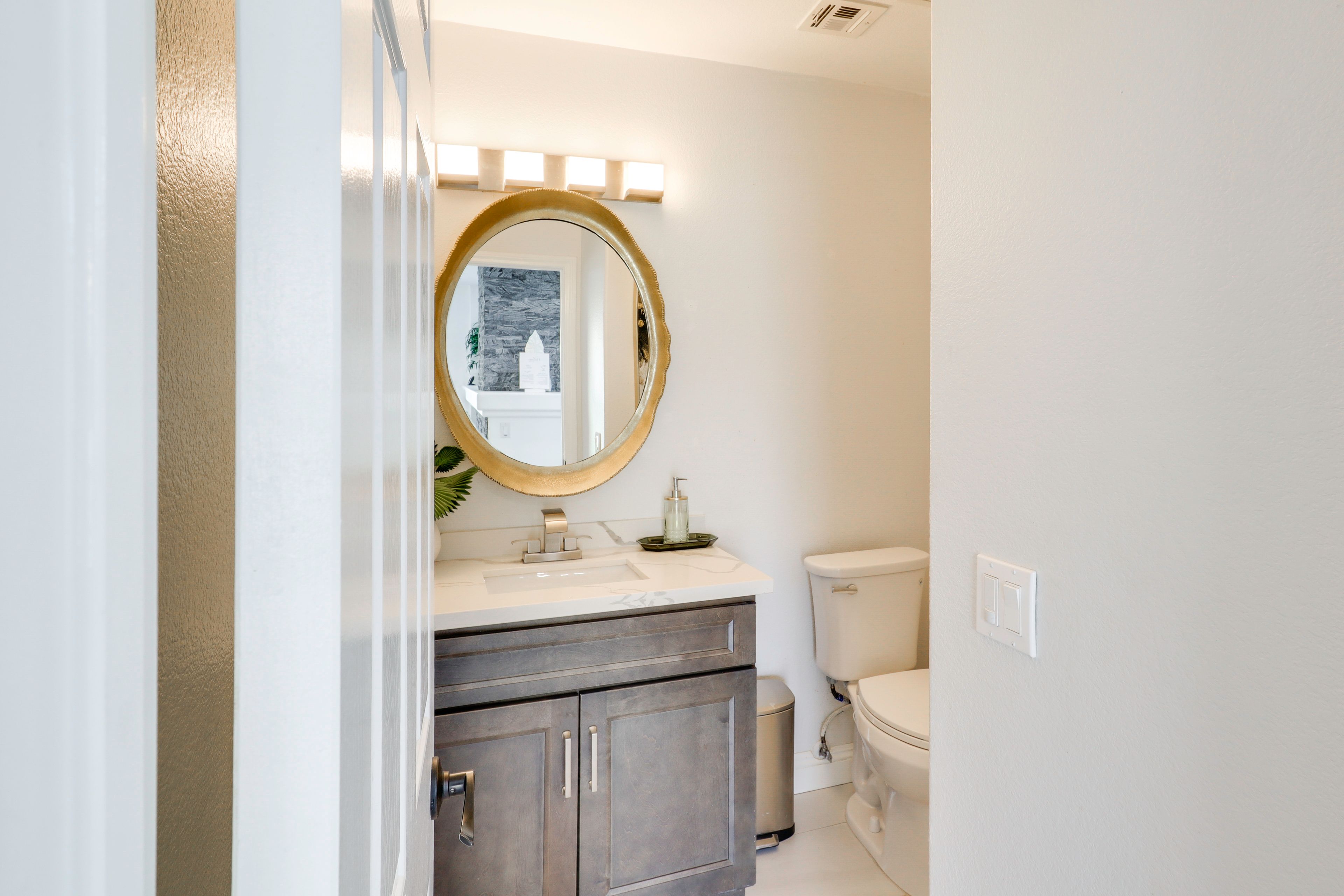 Half Bathroom | 1st Floor