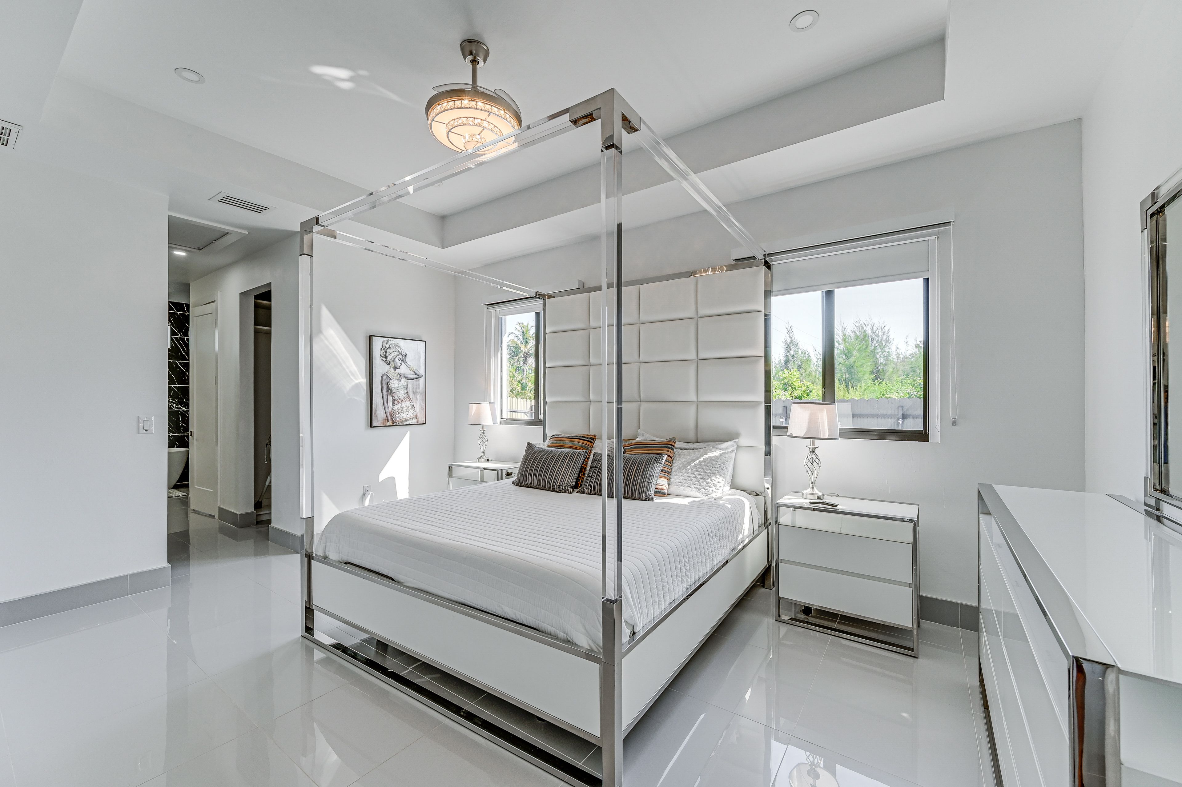 Bedroom 1 | King Bed | Linens Provided | En-Suite Bathroom