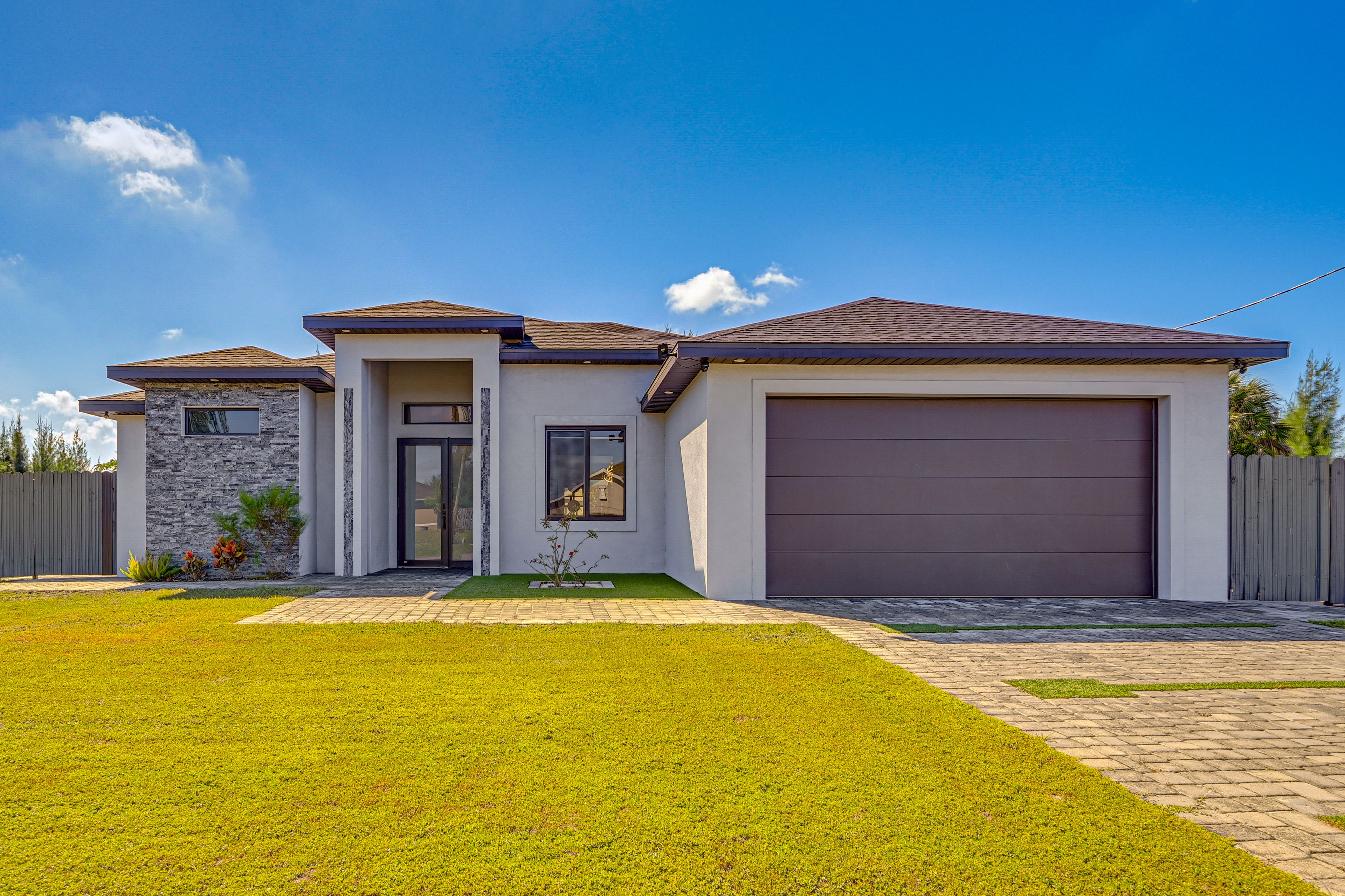 Exterior | Parking | Driveway (3 Vehicles) | Lawn Parking Prohibited