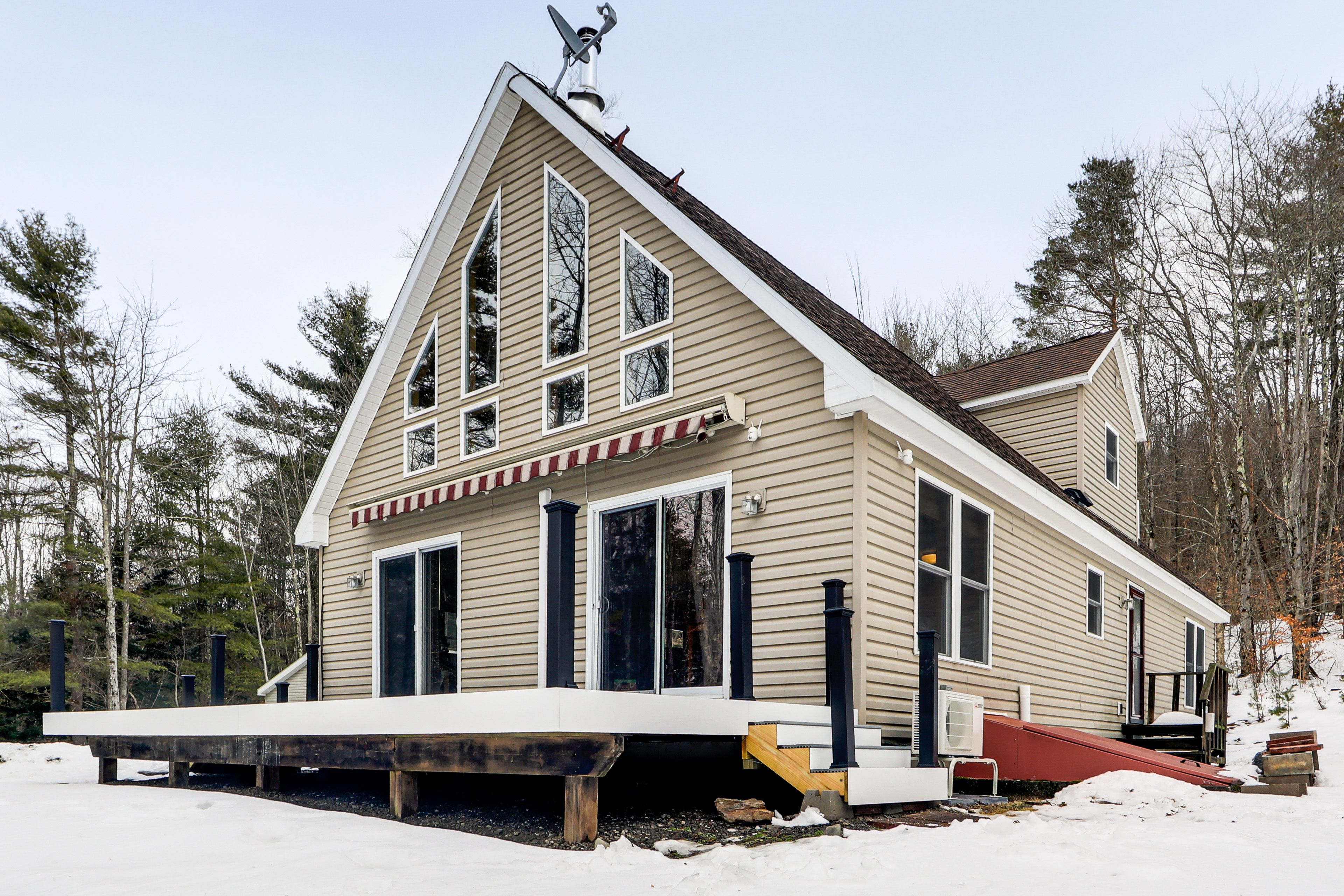 Exterior | 2-Story Home | Deck | Fire Pit | 26-Acre Property