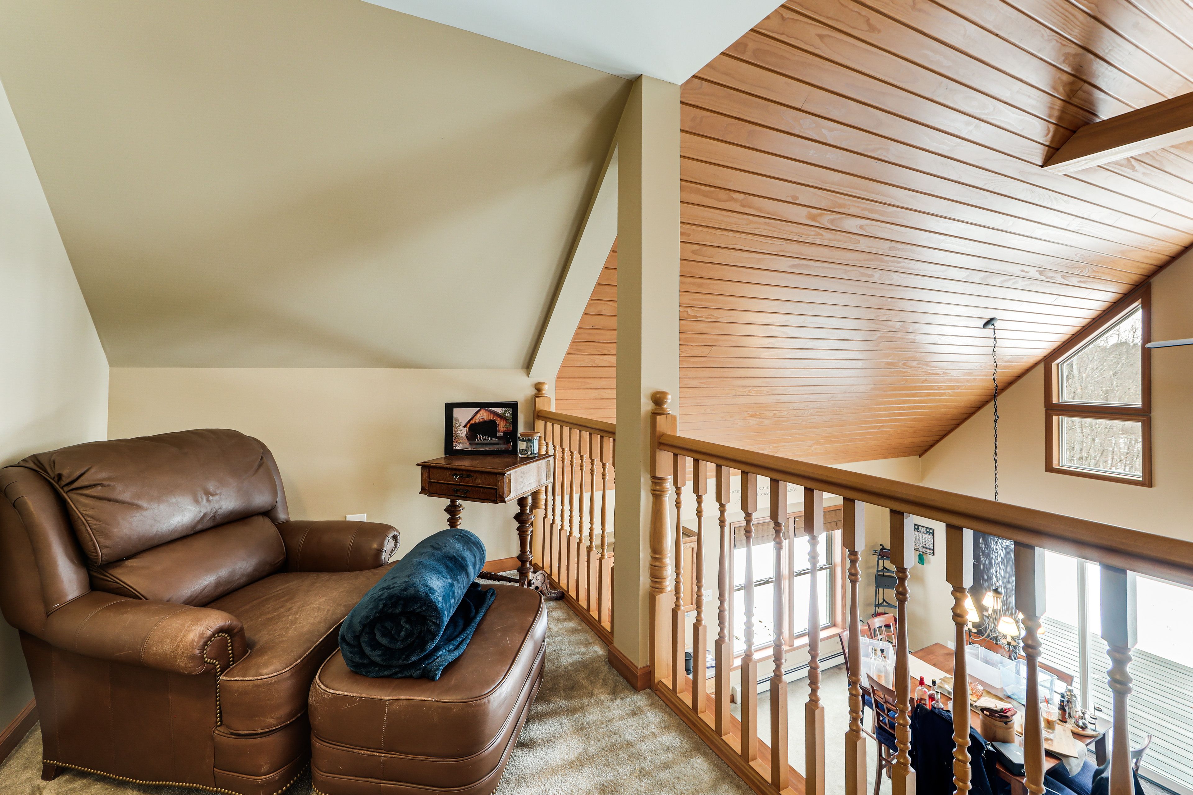 Loft | Desk | 2nd Floor