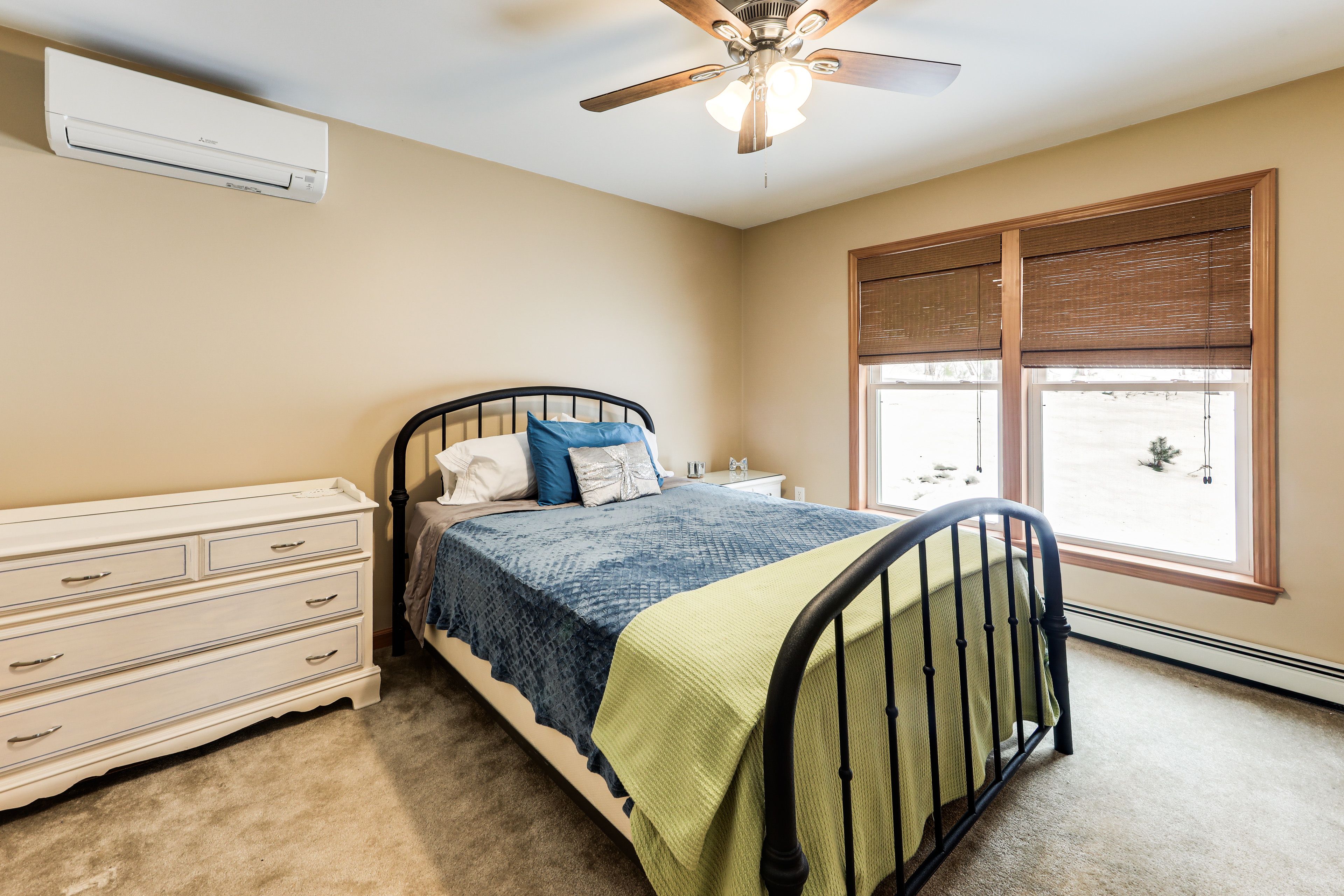 Bedroom 2 | Queen Bed | 1st Floor