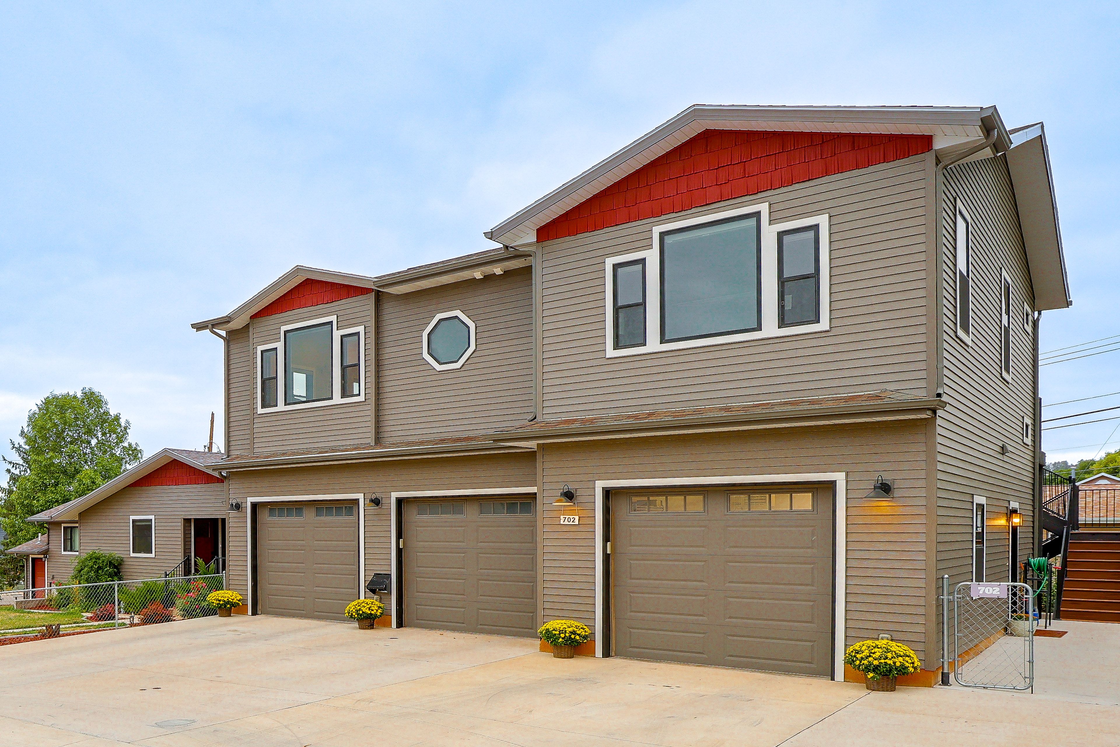 Townhome Exterior | Garage (1 Vehicle) | Driveway (2 Vehicles)