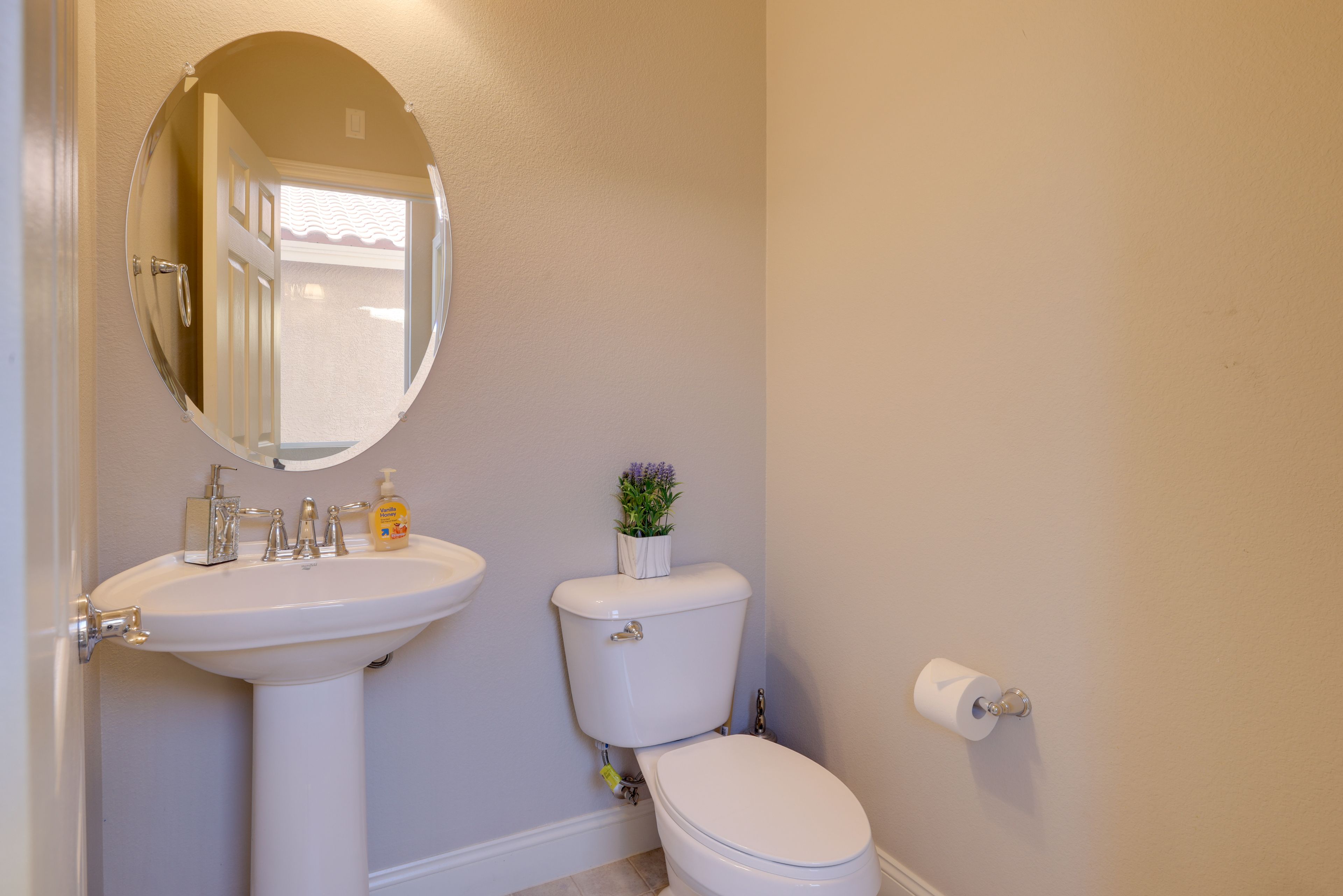 Half Bathroom | 1st Floor