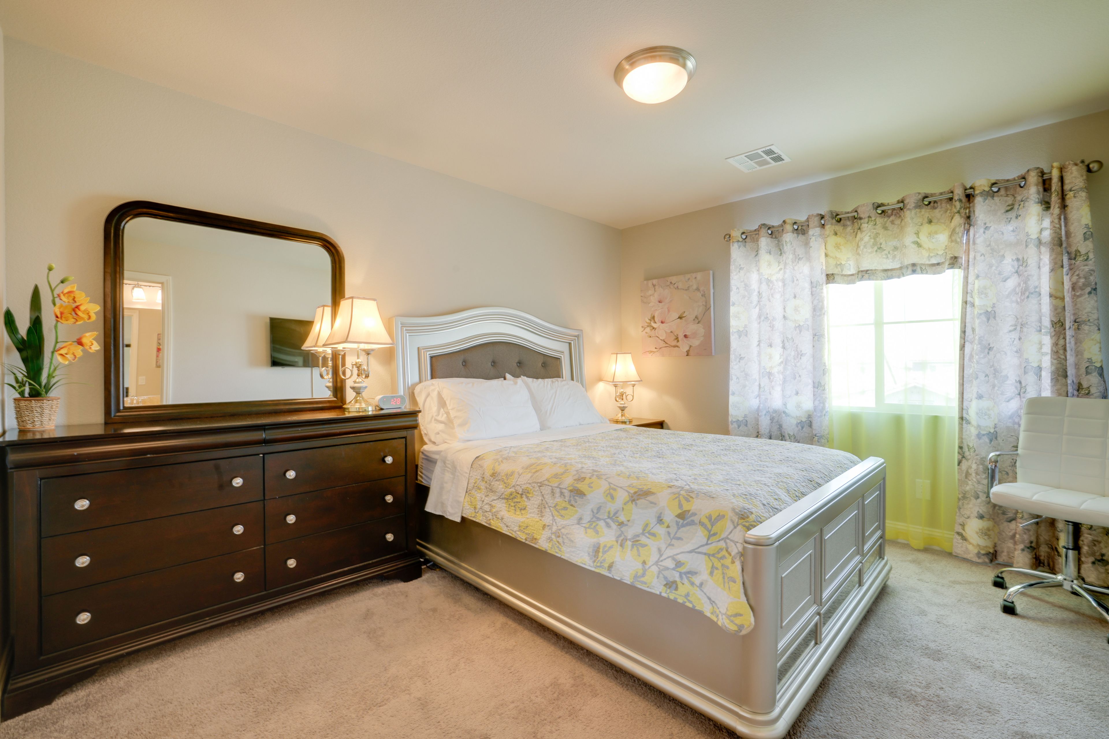Bedroom 2 | Queen Bed | 2nd Floor