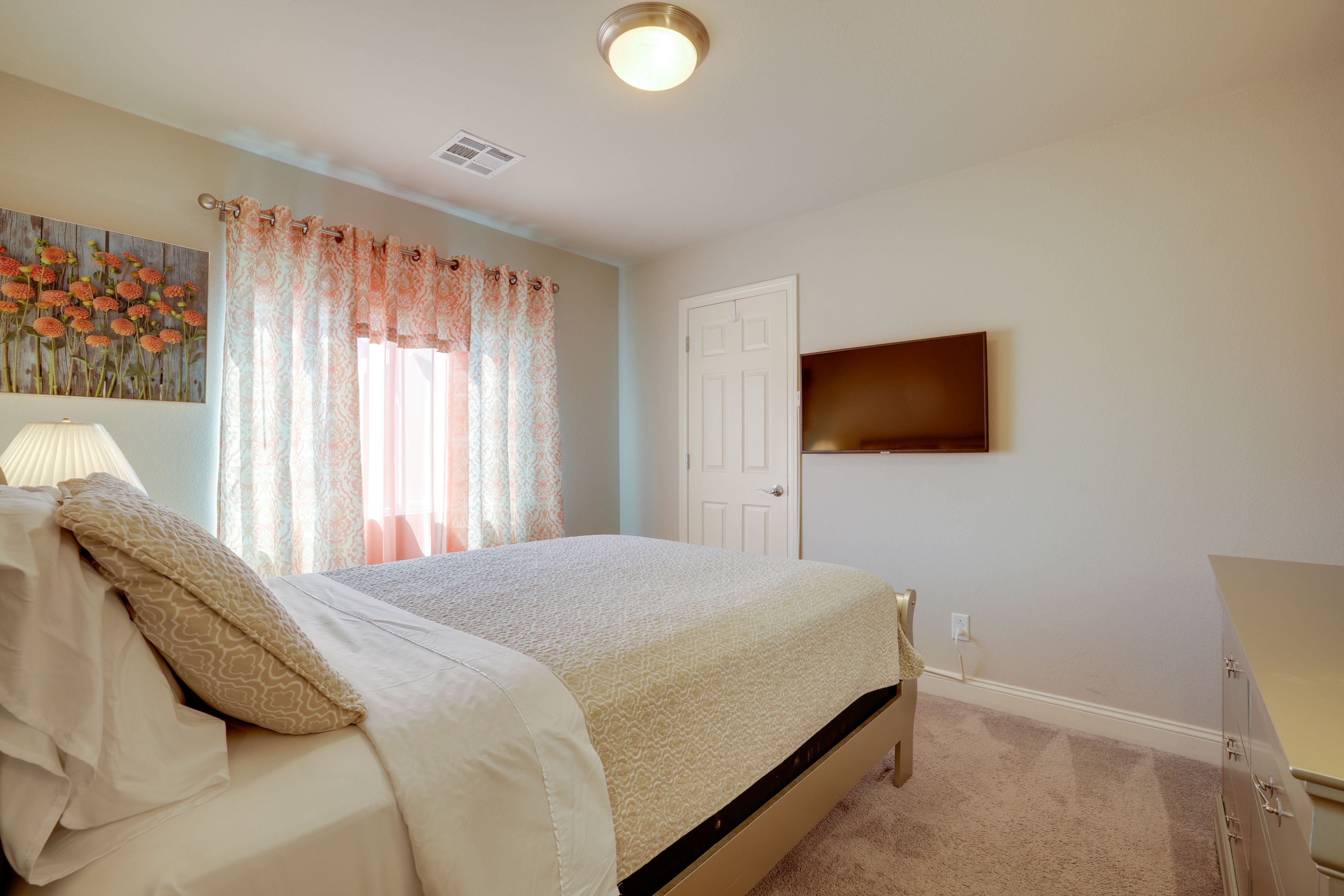 Bedroom 4 | Queen Bed | 2nd Floor