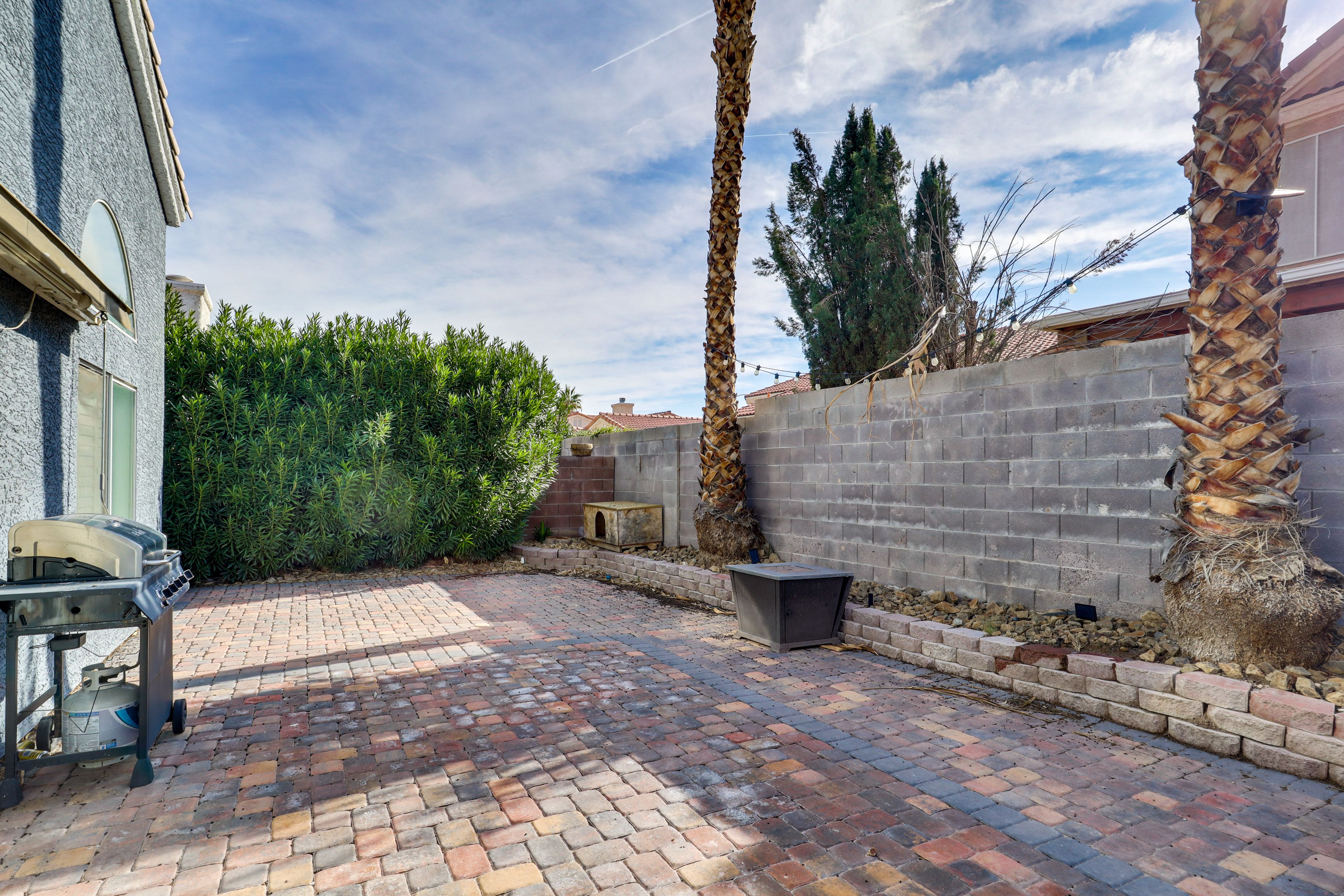 Private Patio | Gas Grill | Gas Fire Pit