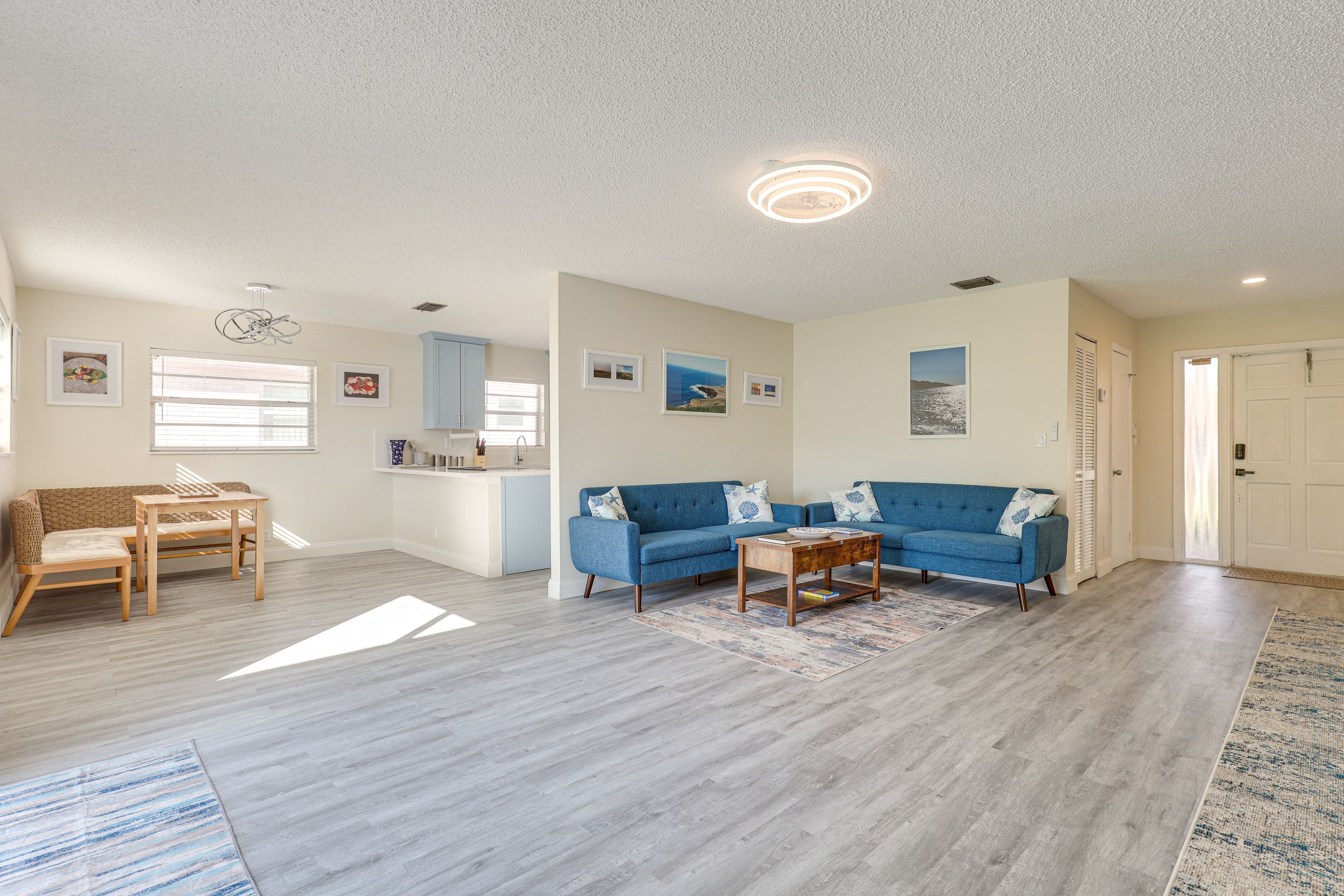 Hollywood Vacation Rental | 3BR | 2BA | 1 Step to Enter | 1,800 Sq Ft