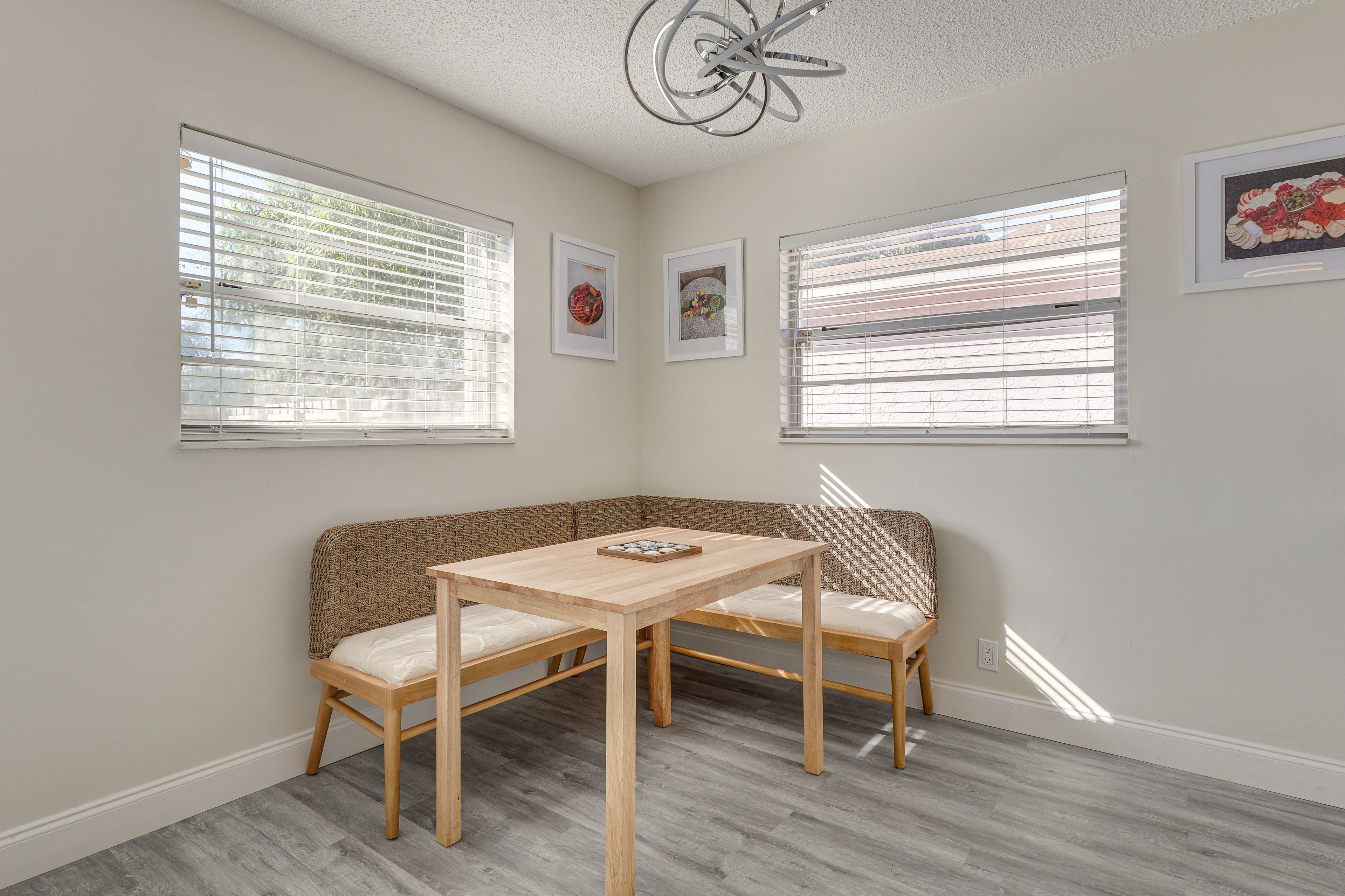 Dining Nook | Dishware & Flatware