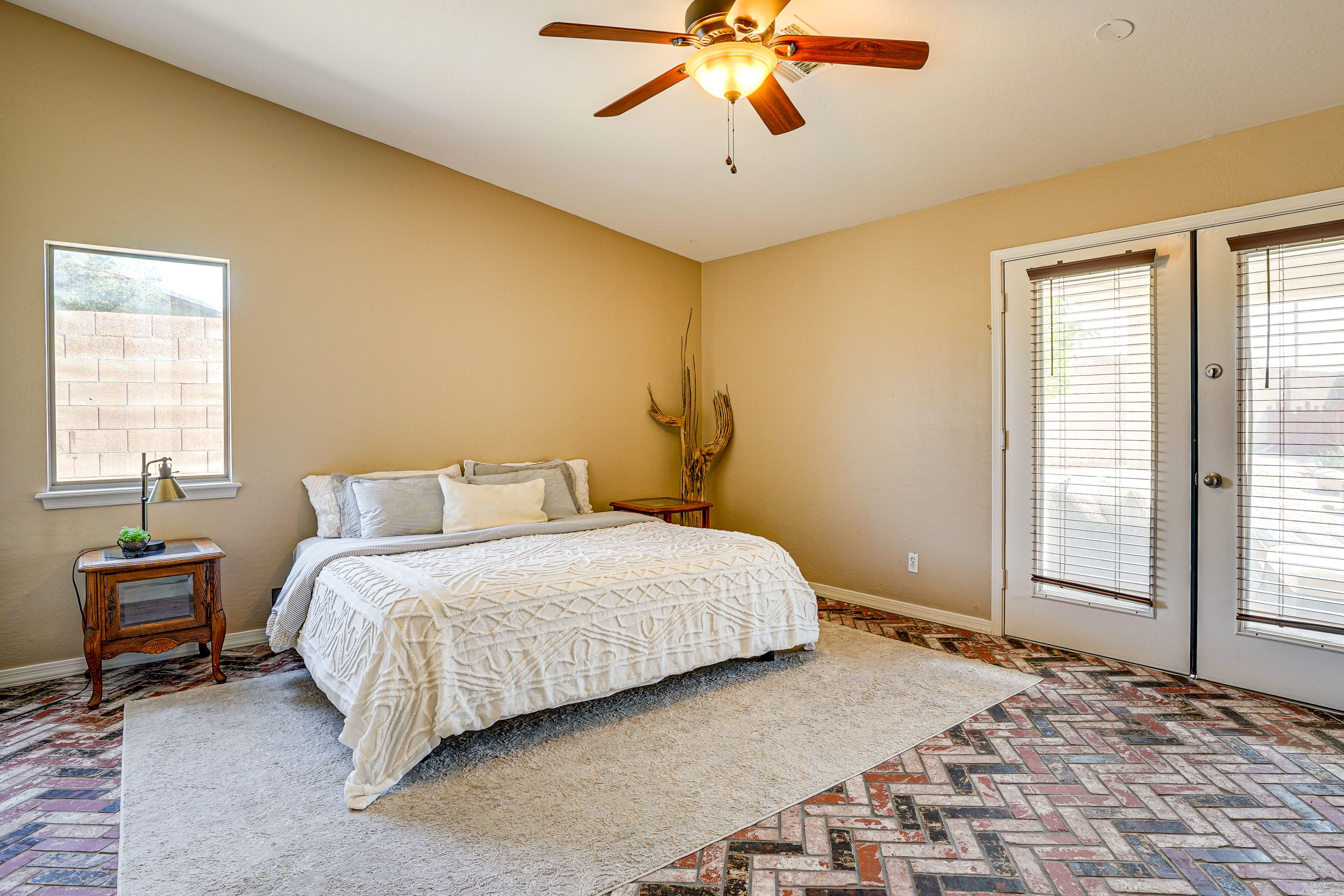 Bedroom 1 | King Bed