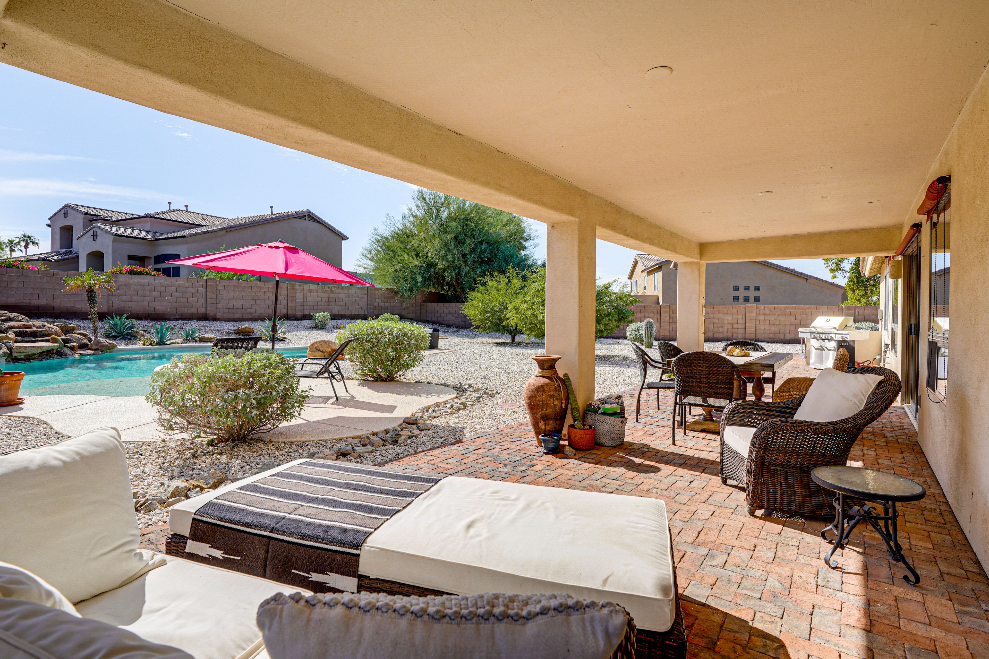 Patio | Conversation Areas | Gas Grill