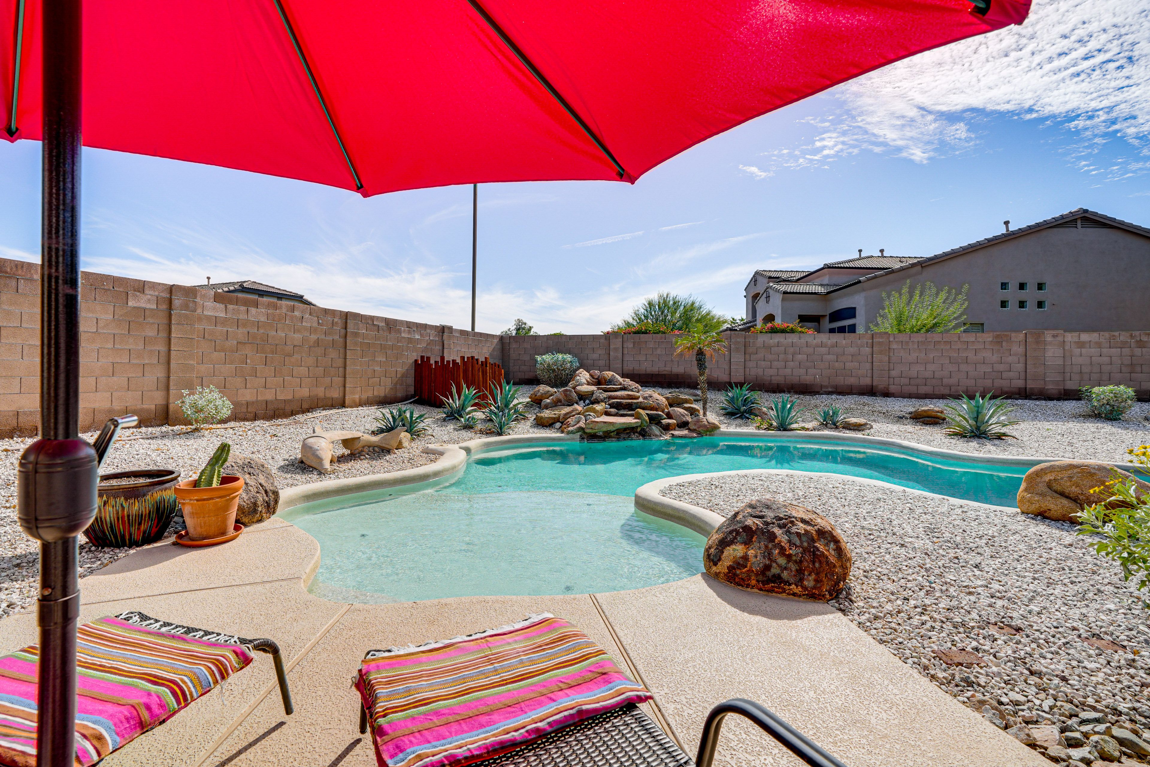 Pool Area (Not Heated) | Water Feature | Pool Toys