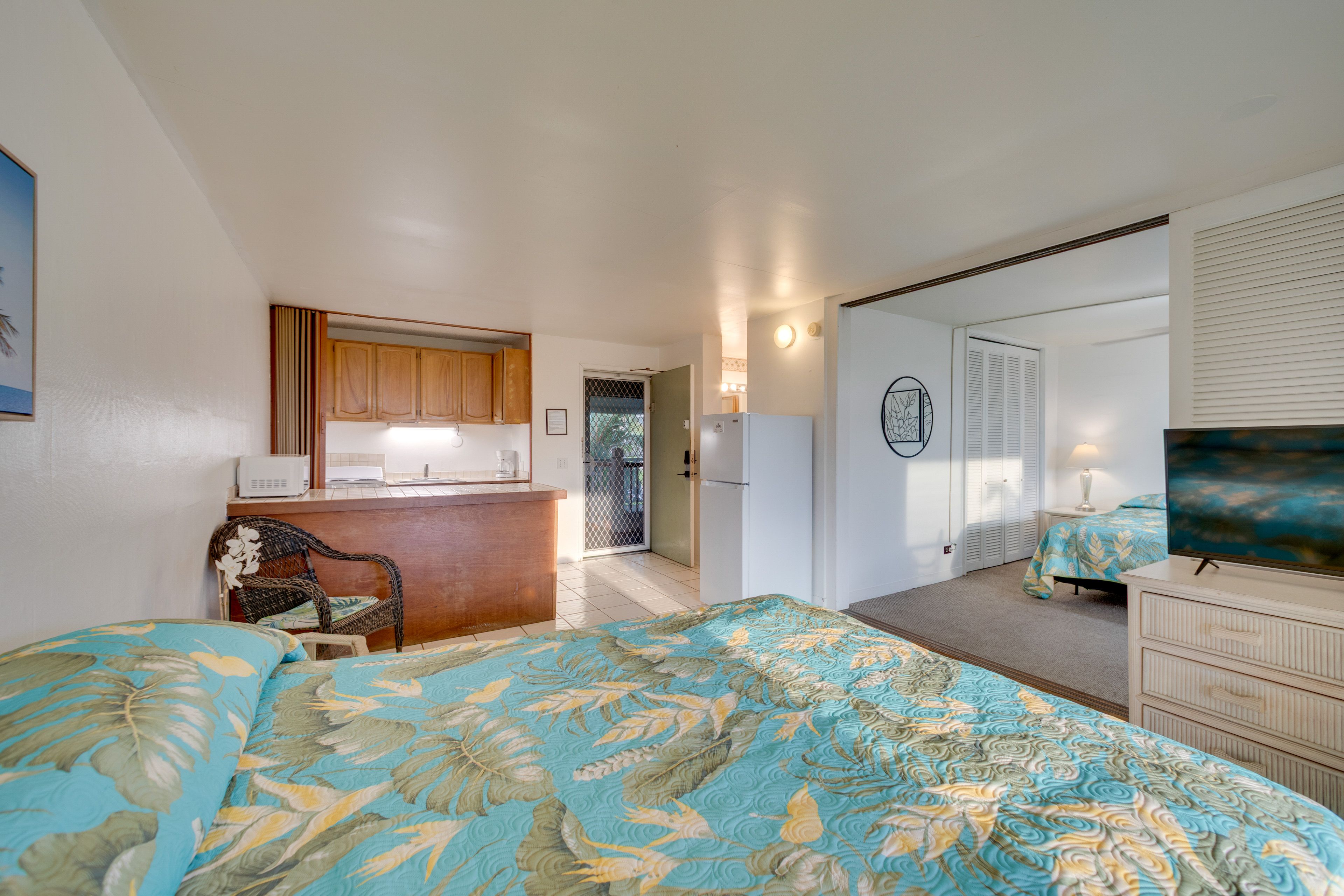 Studio Interior | Free WiFi | Central A/C | Smart TV