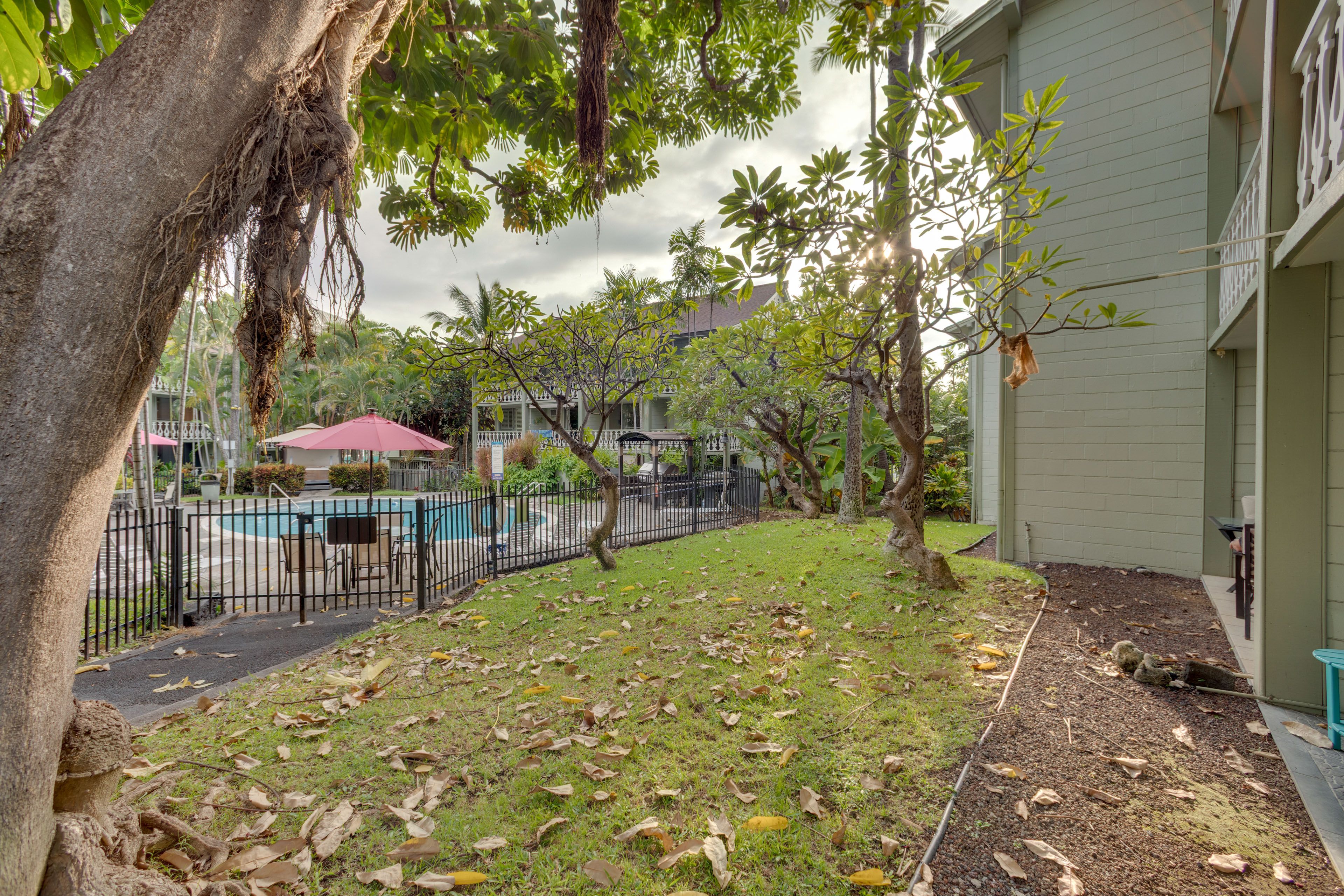 Kona Islander Inn Amenities