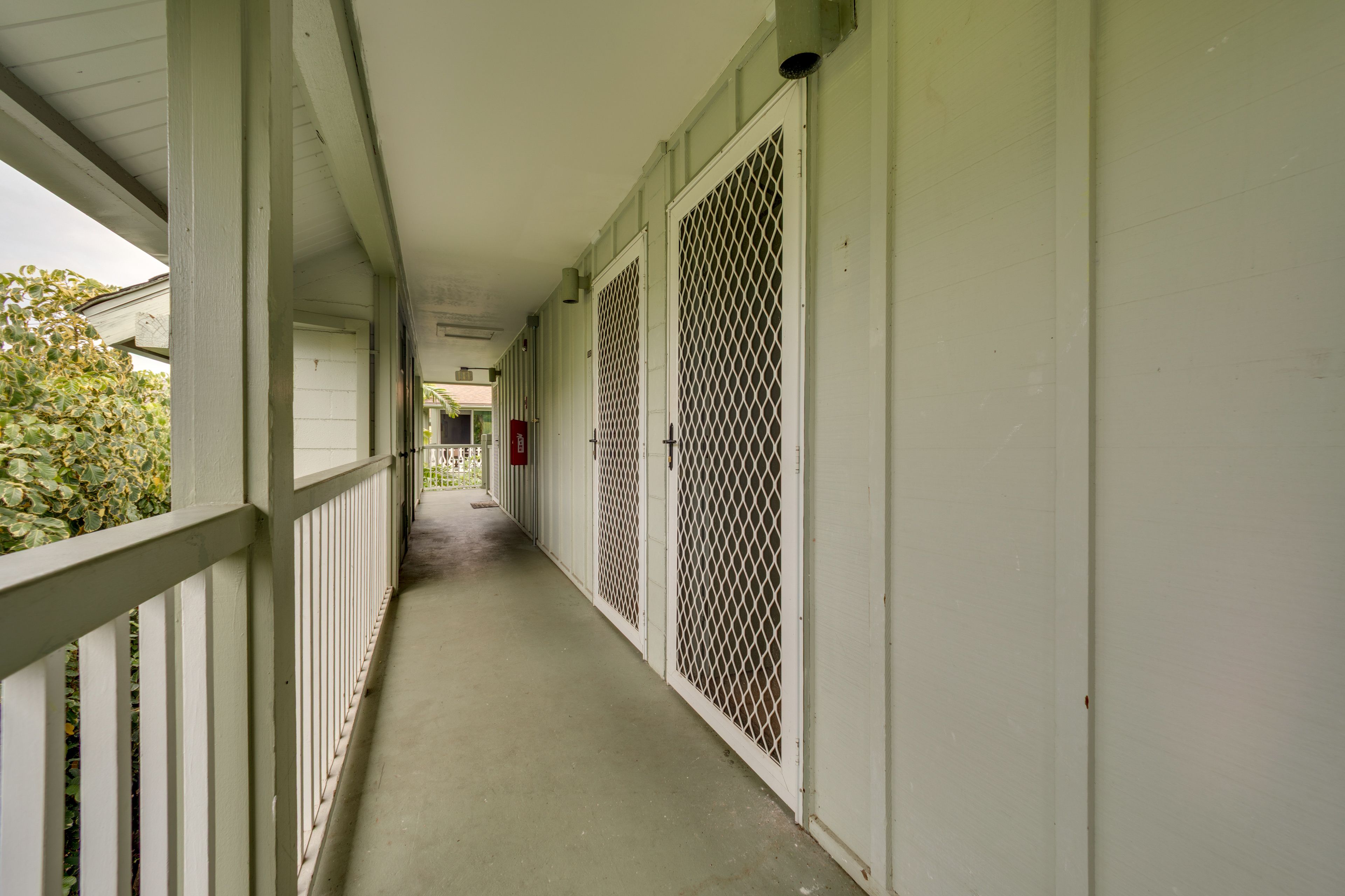 Studio Exterior | 3rd-Floor Unit | Close to Pool