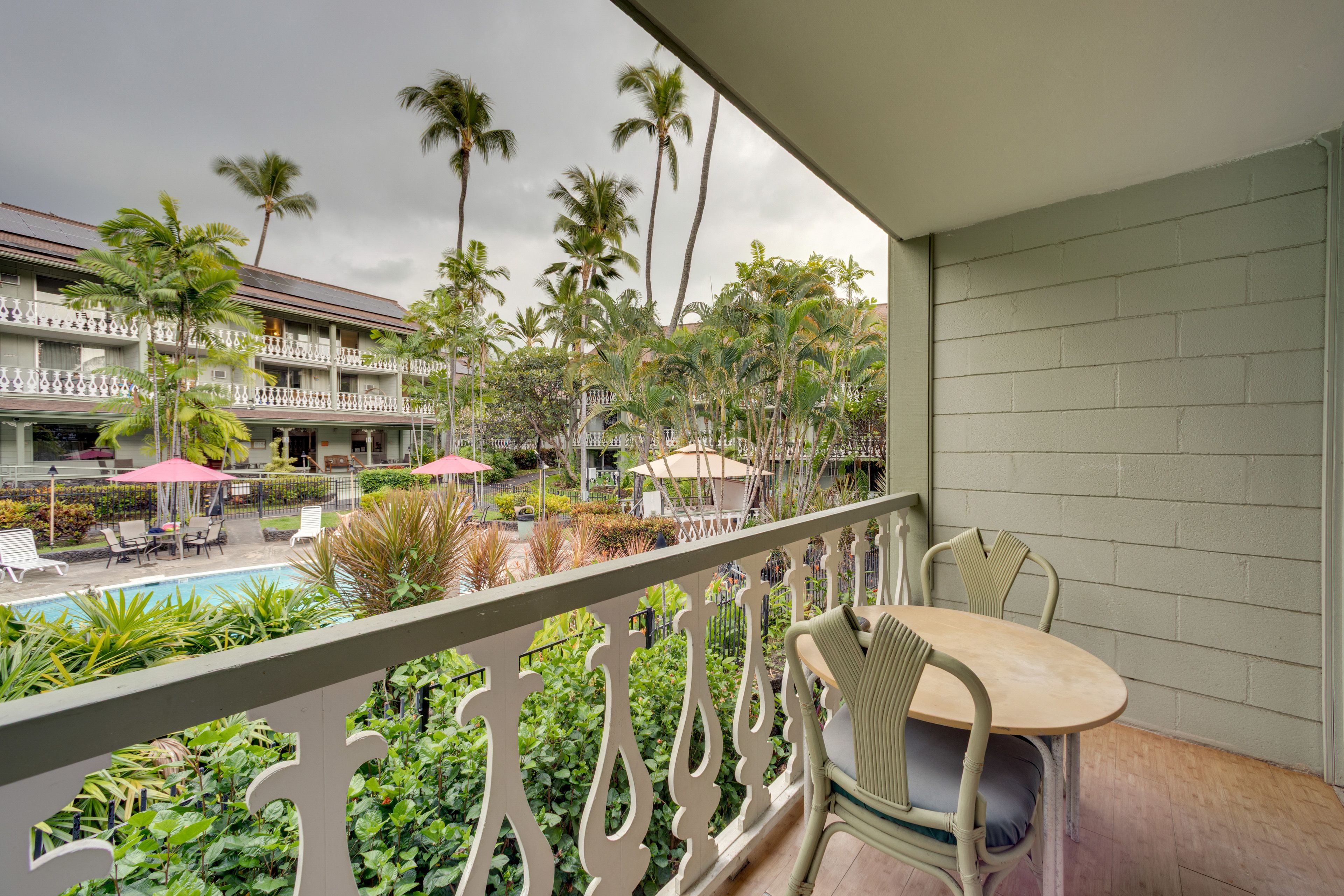 Kailua-Kona Vacation Rental | Studio | 1BA | Stairs Required | 372 Sq Ft