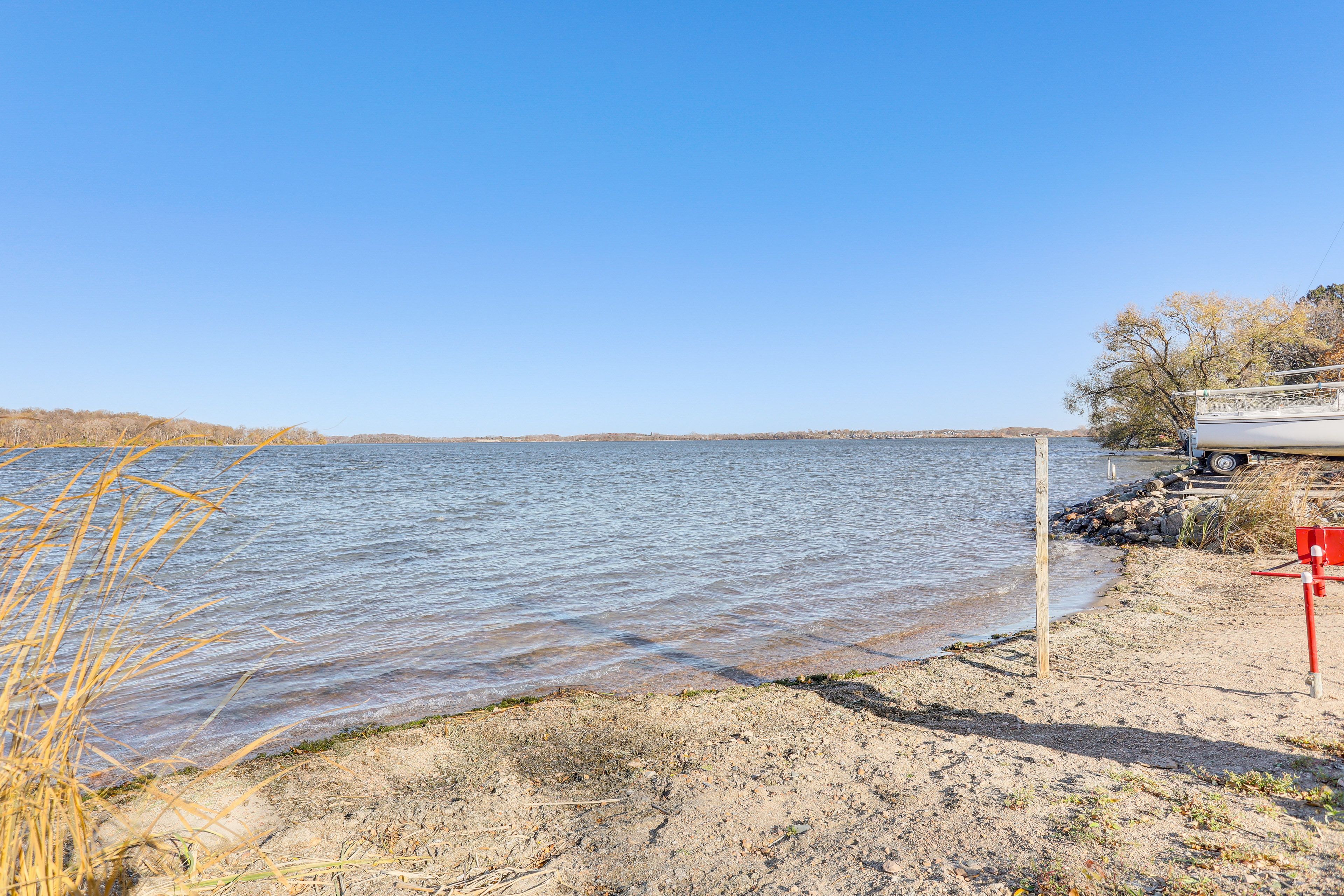 Walk to Lake Waconia