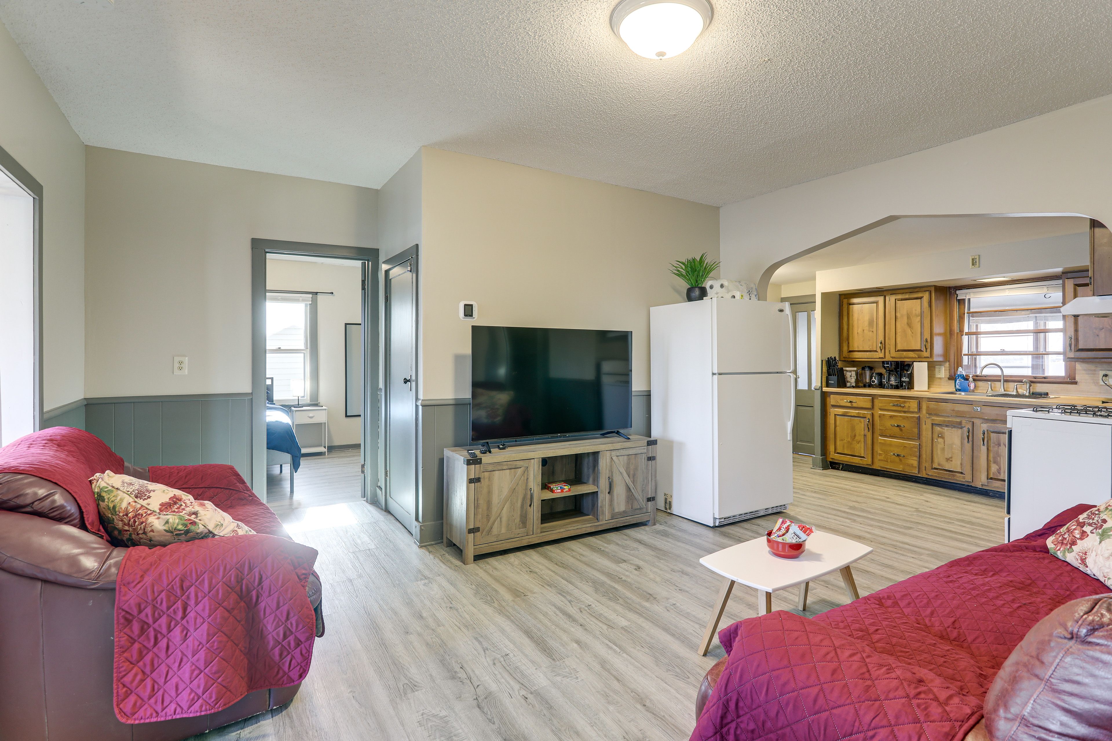 Waconia Vacation Rental | 4BR | 1BA | 1 Step Required | 1,400 Sq Ft