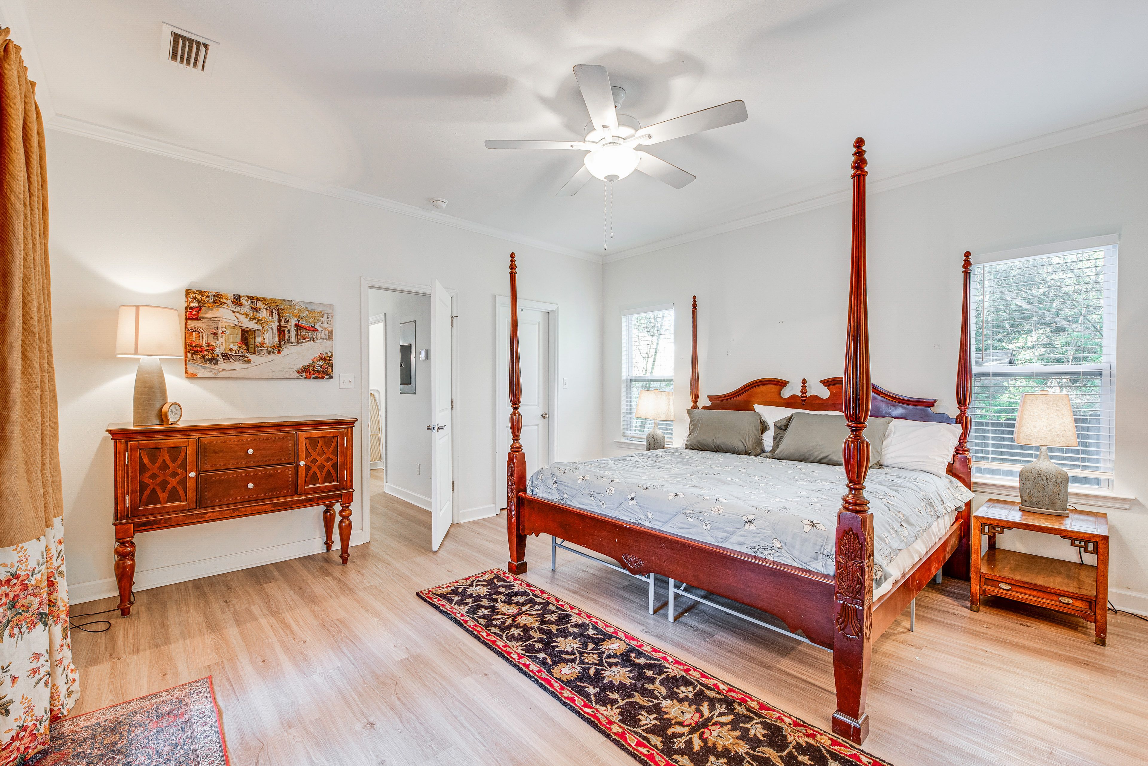 Bedroom 1 | 1st Floor | King Bed | Walk-In Closet | Linens Provided