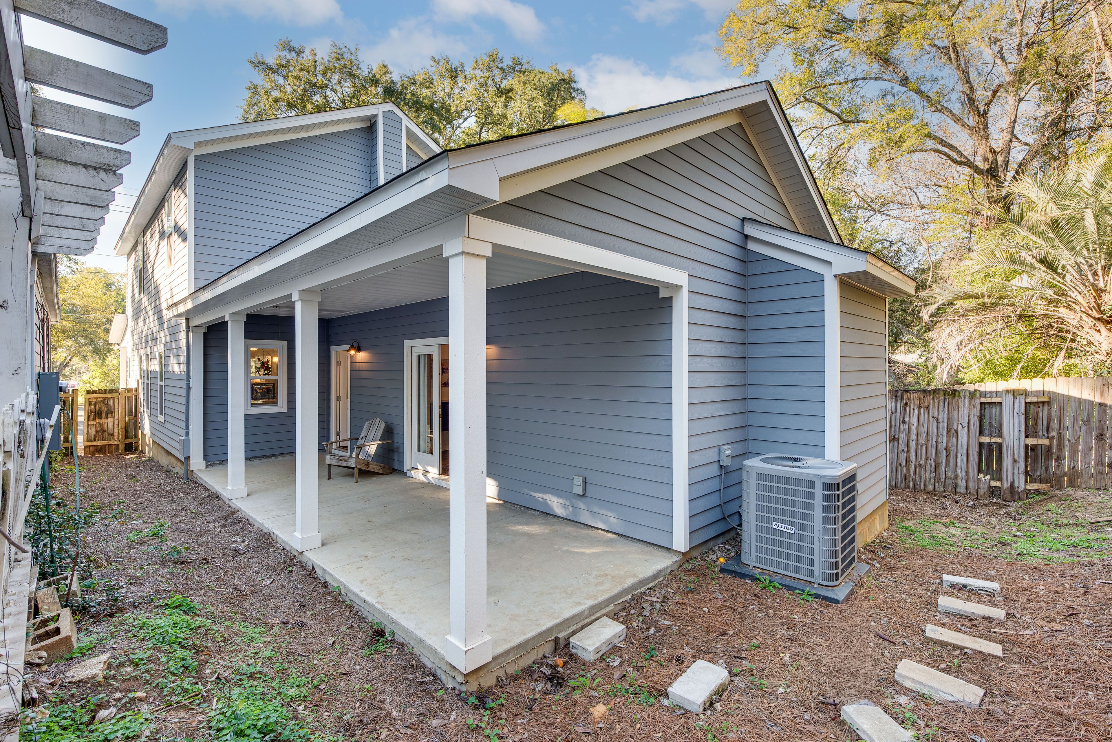 Fenced Backyard | Covered Patio