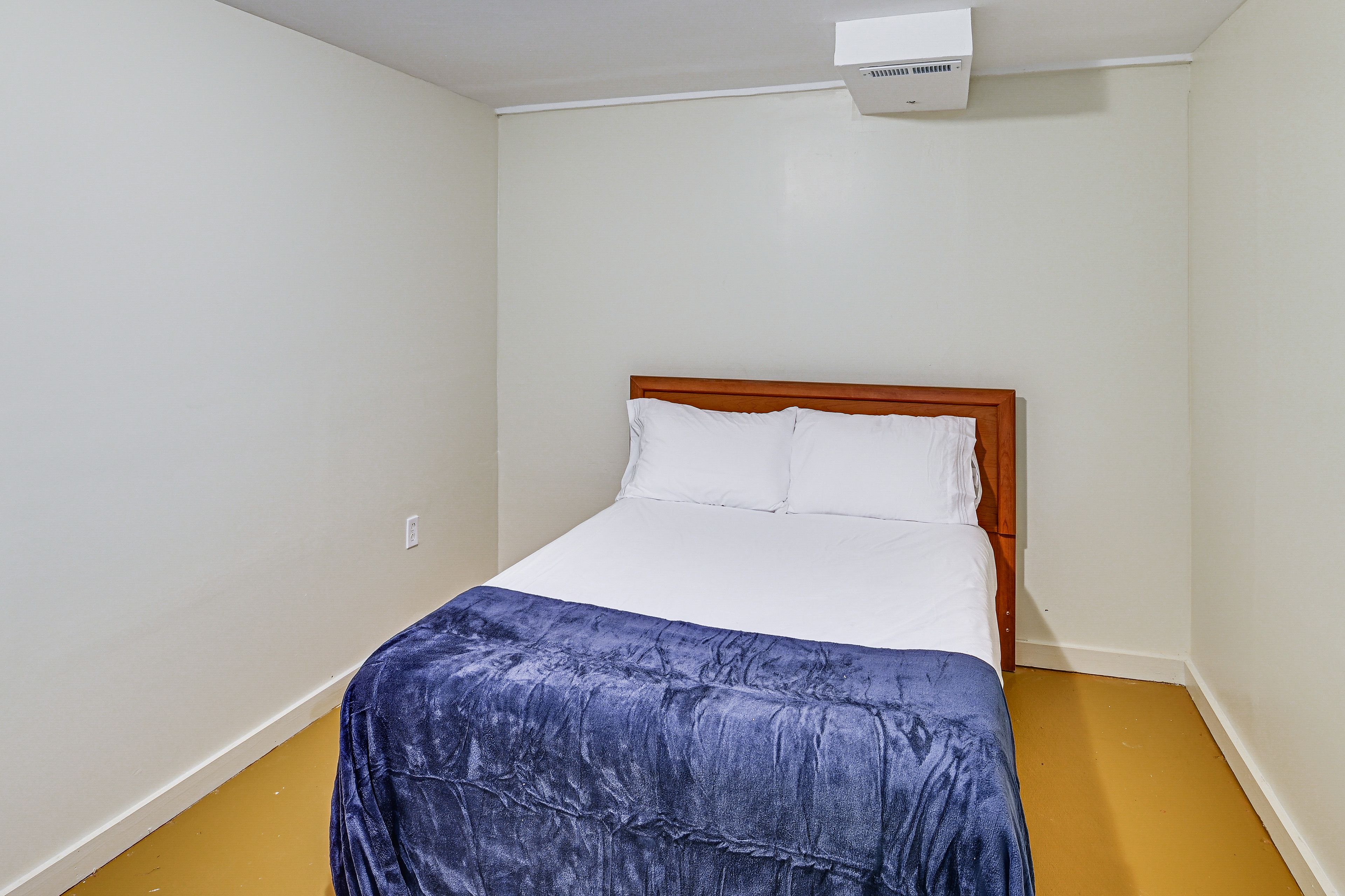 Bonus Room | Full Bed | Lower Level