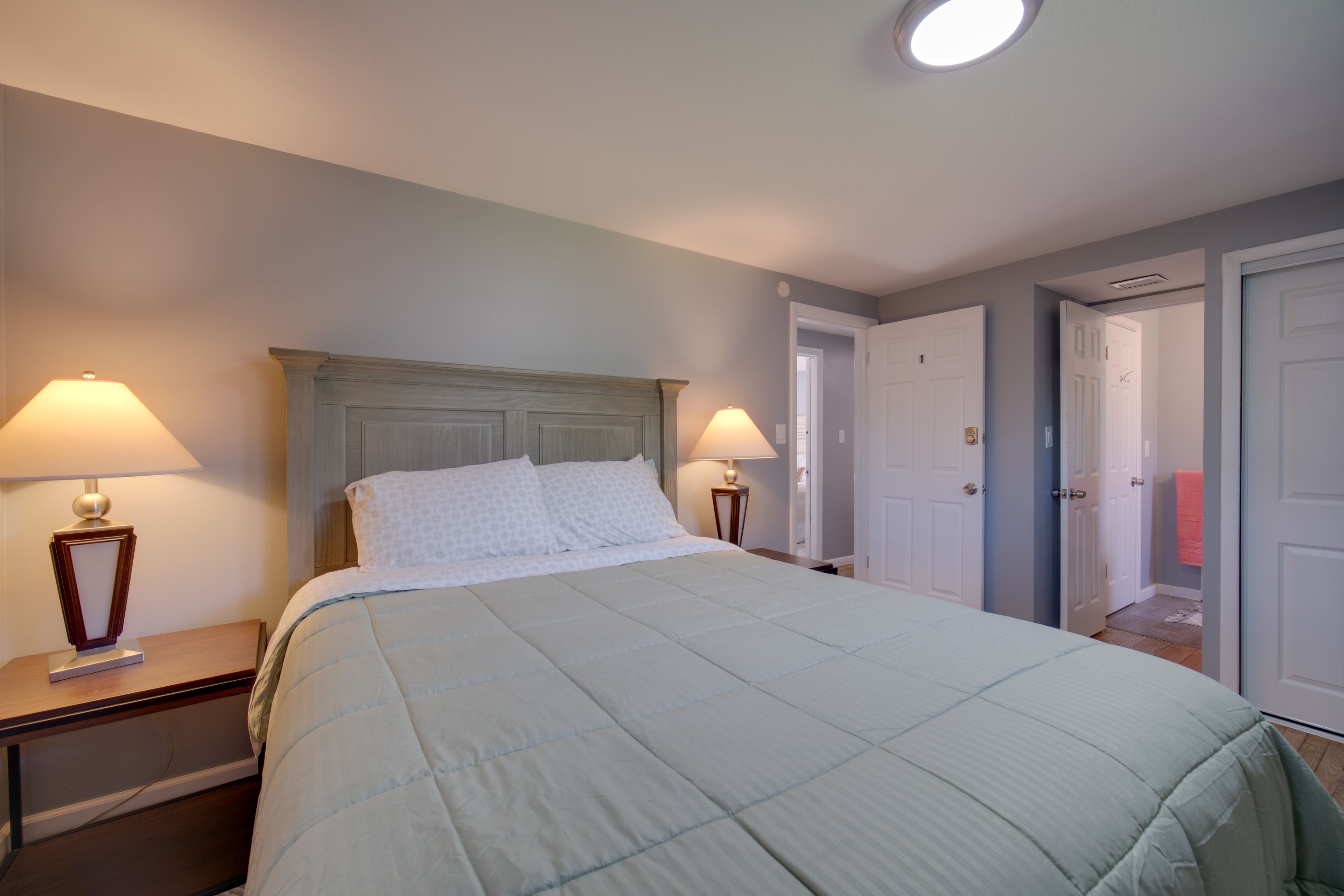 Bedroom 1 | Queen Bed | Upper Level