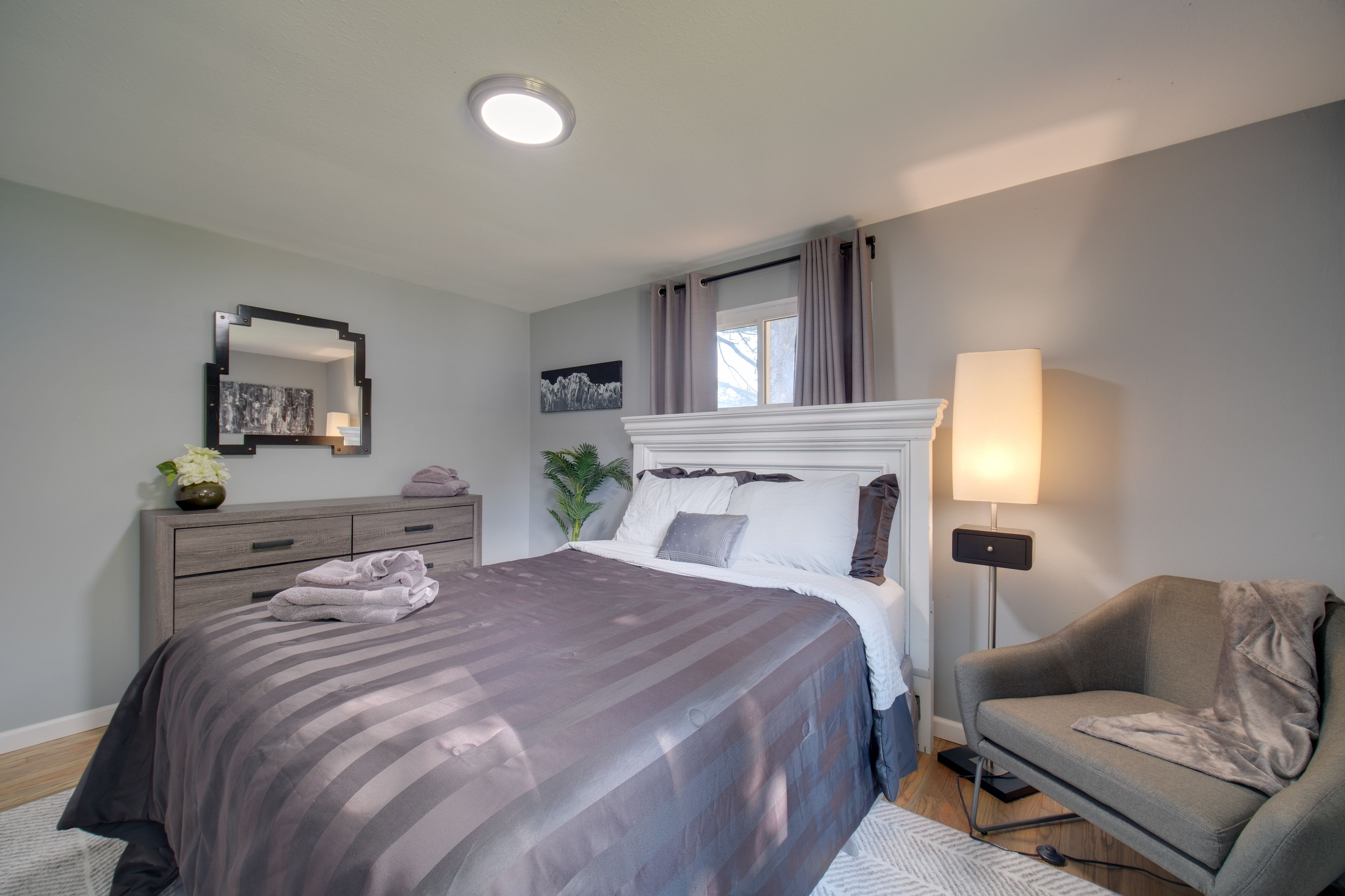 Bedroom 2 | Queen Bed | Upper Level