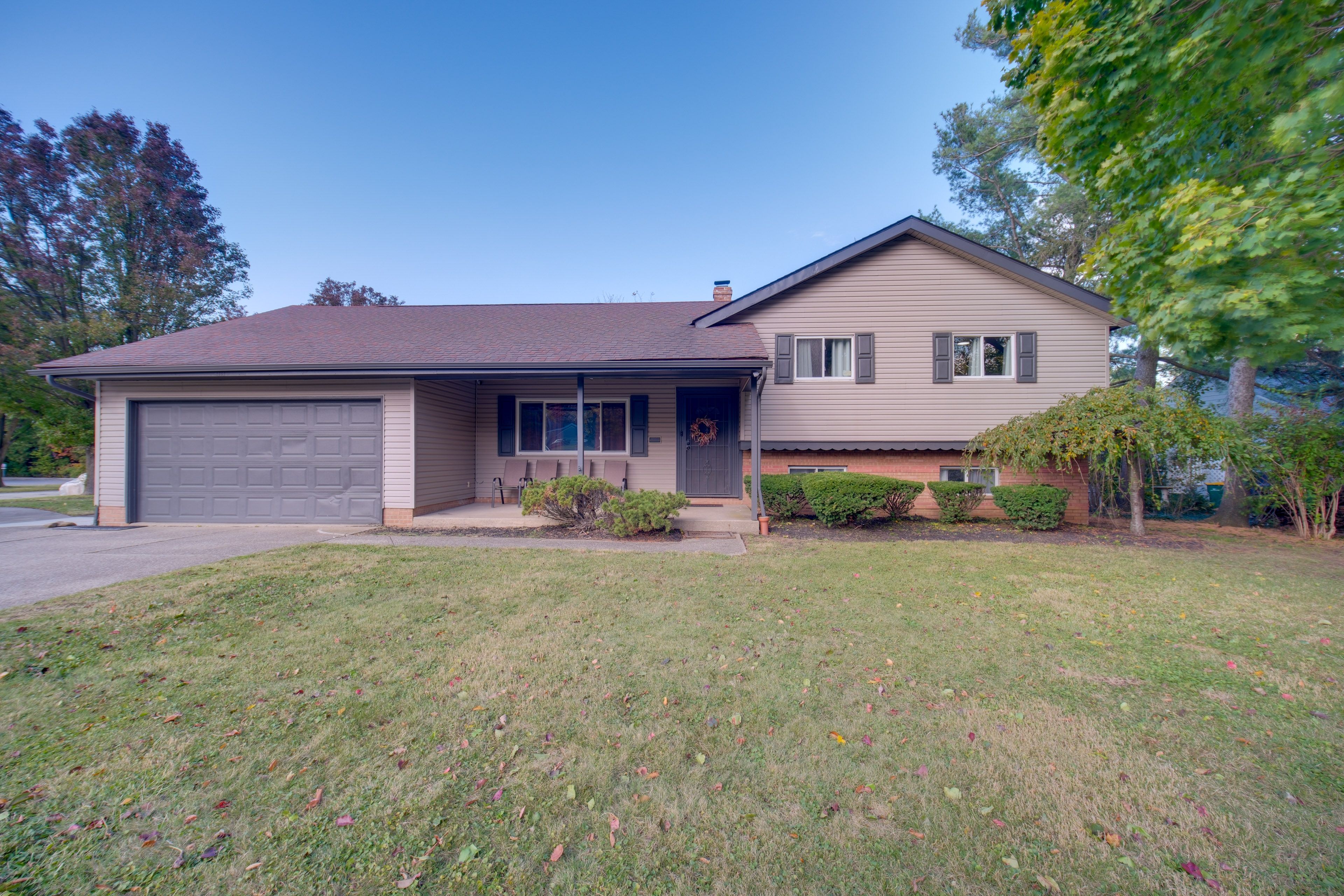 Parking | Driveway (4 Vehicles)